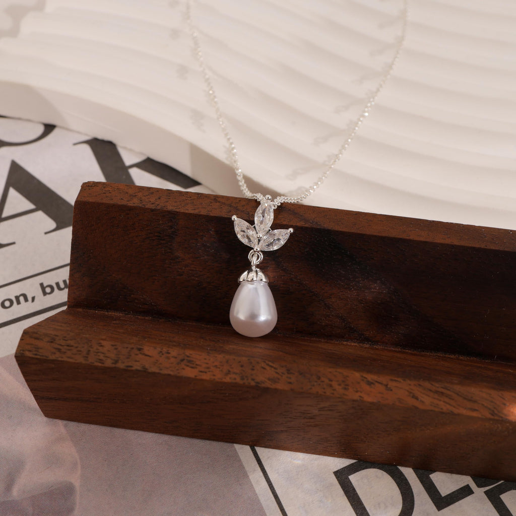 Pearl Necklace for Women Trendy,14k Gold Plated Necklace Dainty Wedding Necklace Small Cute Choker Necklace Gold Prom Drop Necklace Vintage Waterproof Jewelry for Women Prom Jewelry Fashion Gifts