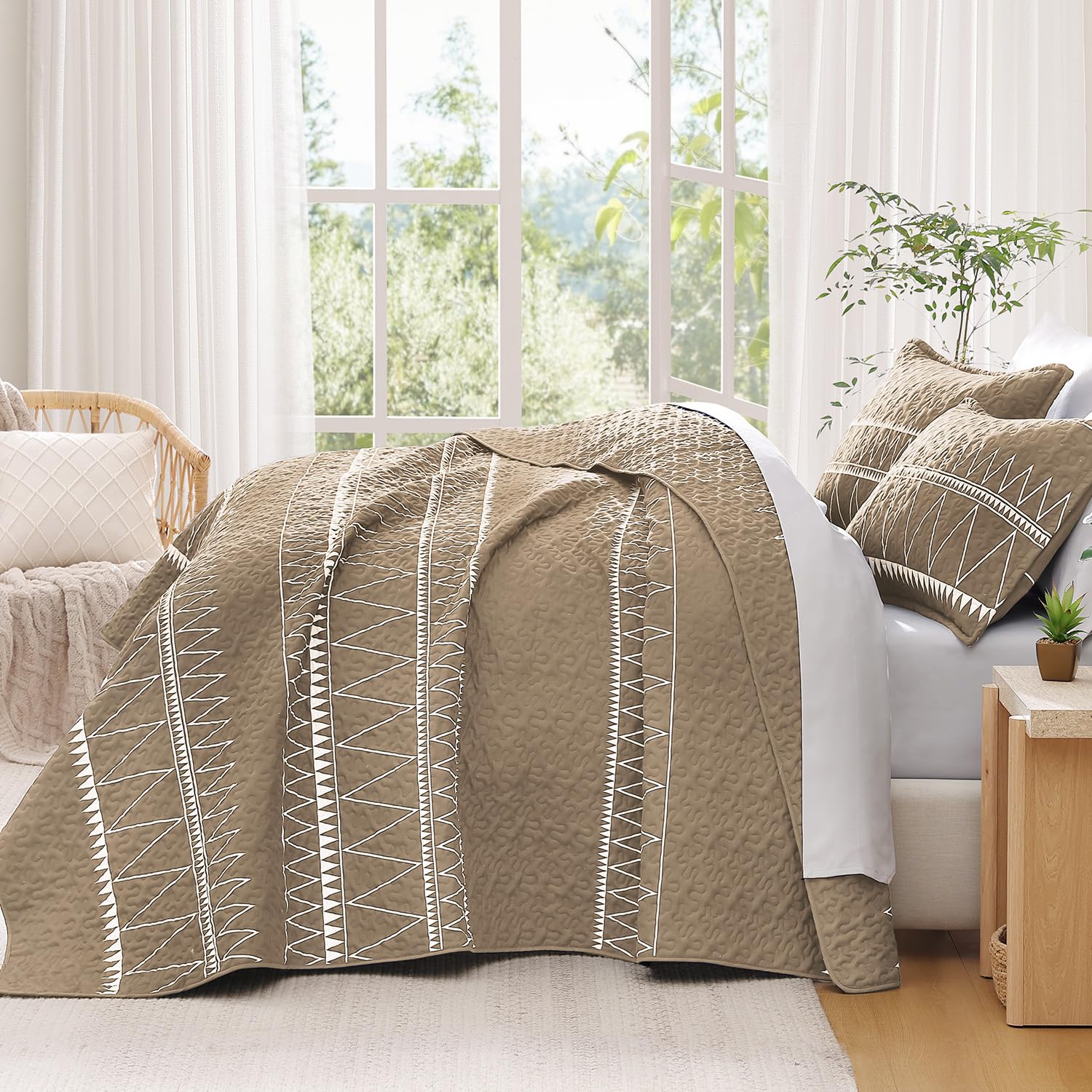 Andency Twin Quilt Set Grey, 2 Pieces Boho Lightweight Soft Striped Bedspread for All Season (68"x86"), Gray Printed Bohemian Polyester Reversible Coverlet Comoforter Sets