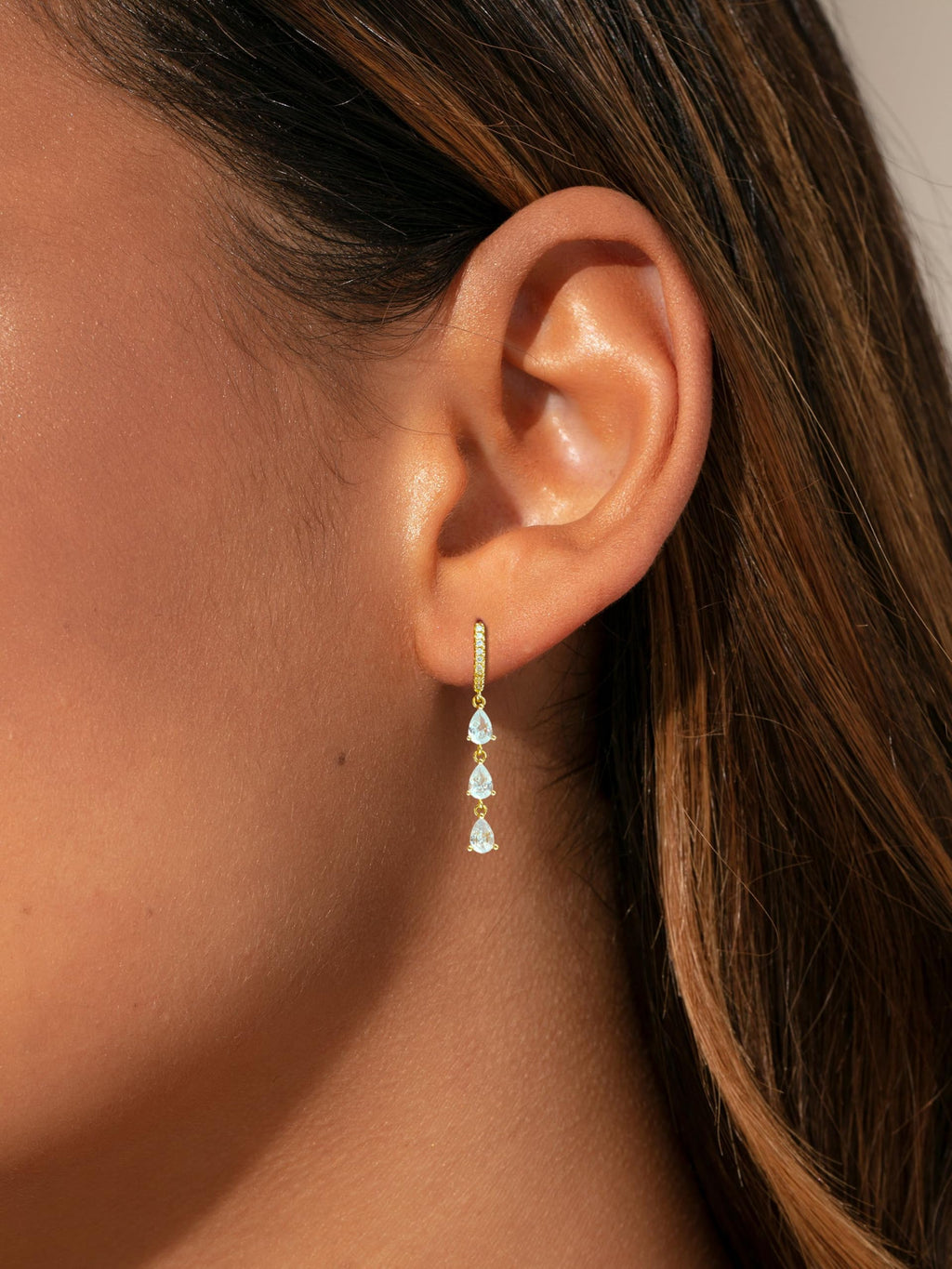 Gold Earrings for Women Trendy, Simple Dainty 14K Gold Plated Paperclip Square Chain Link Dangle Hoops Earrings Pin Stud Huggie Earrings Lightweight Hypoallergenic Minimalist Aesthetic Gold Jewelry for Christmas Gifts