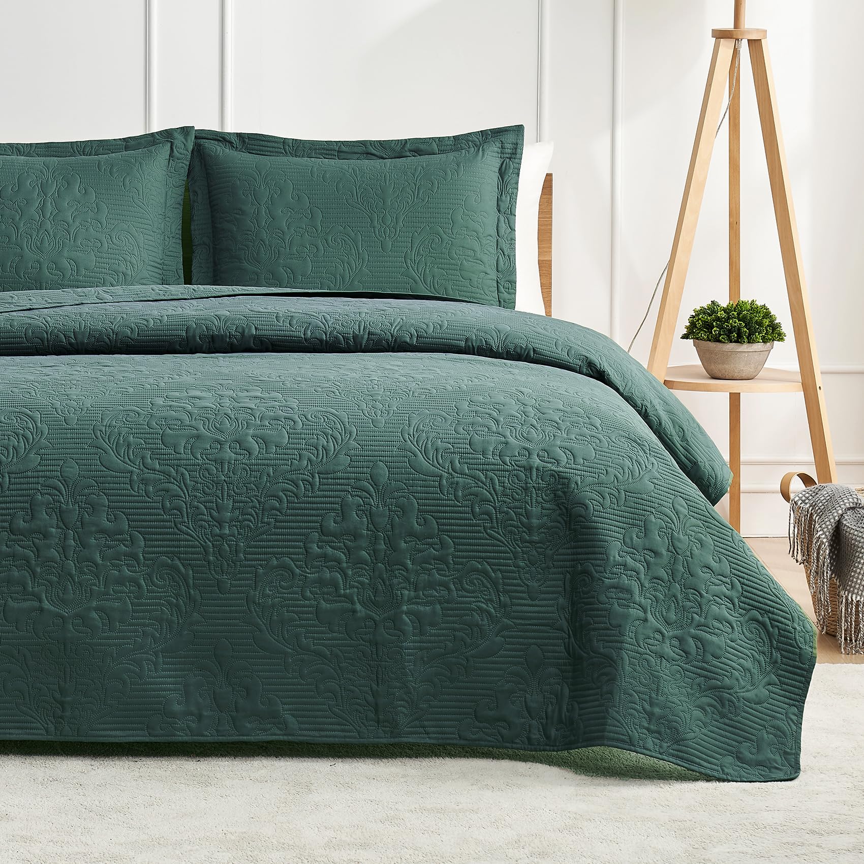Hansleep Black Quilt Twin Size - Damask Ultrasonic All Season Bedspread Twin, Soft Lightweight Coverlet Bedding Set, 2 Pieces (1 Quilt, 1 Pillow Sham)
