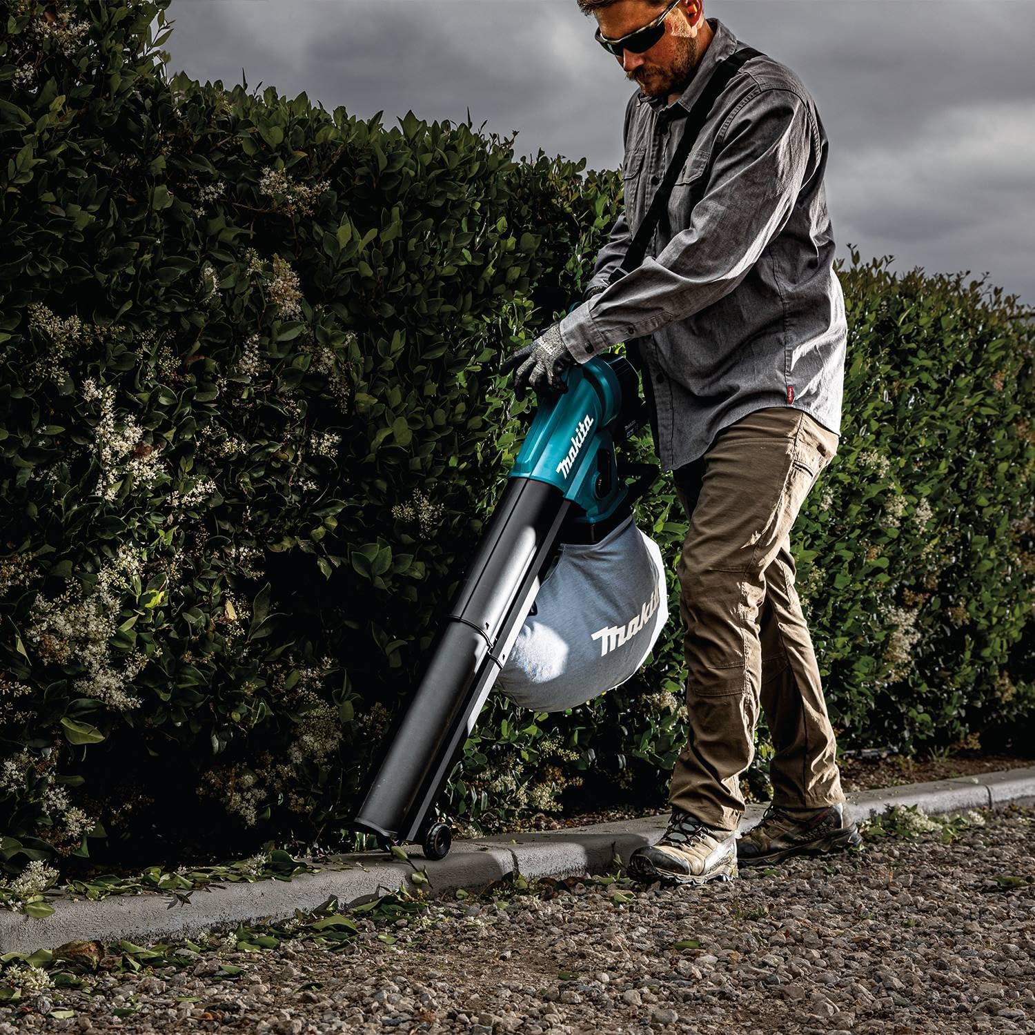 Makita XBU07Z 18V LXT® Brushless Blower/Vacuum Mulcher, Tool Only