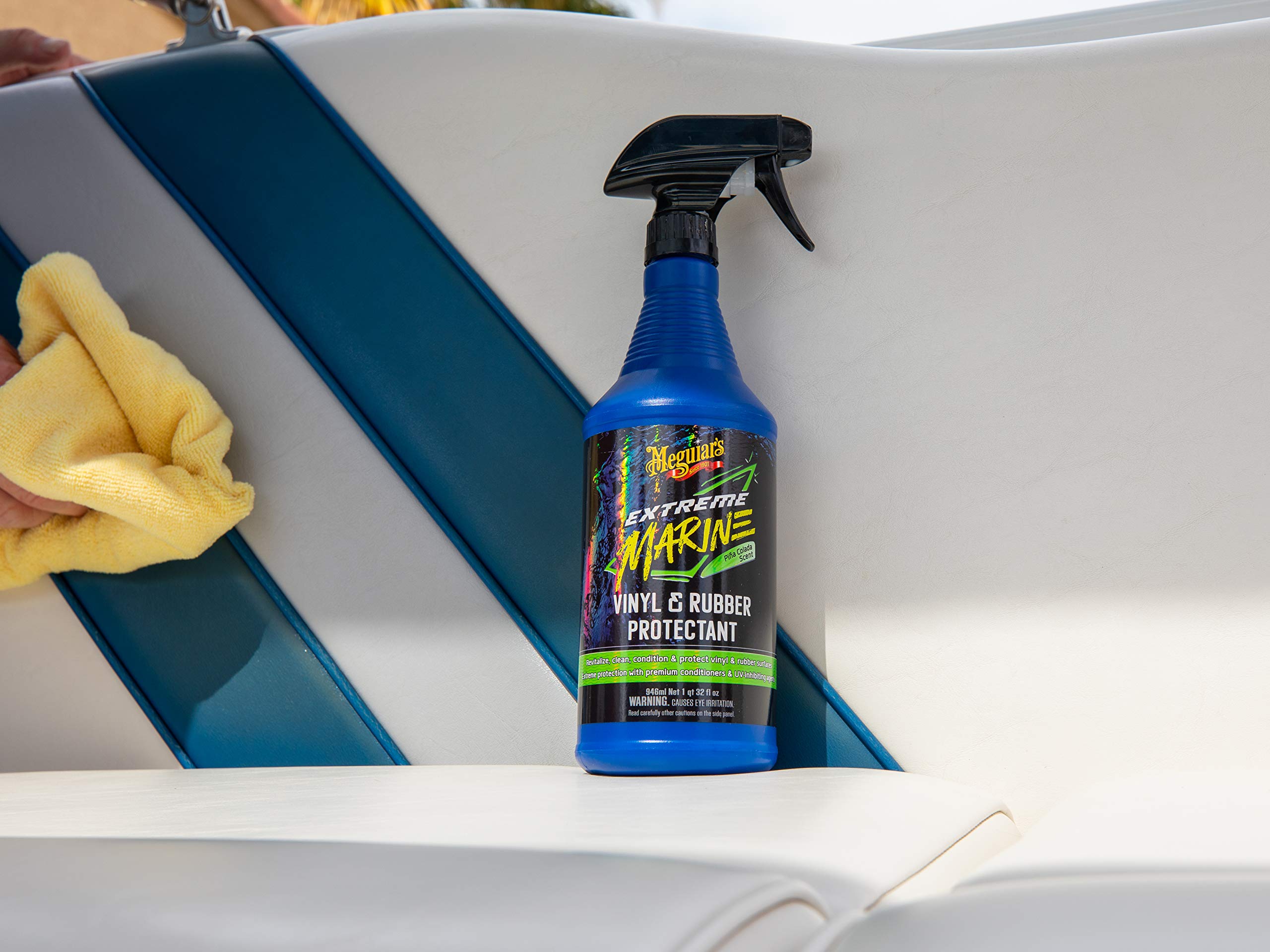 Meguiar's Extreme Marine Multi-Surface Cleaner M180332 - Pro Multi-Surface Cleaner for RV and Marine Detailing, Removes Dirt Grime & Stains from Vinyl, Gel Coat, Non Skid, Carpet and More, 32 Oz Spray