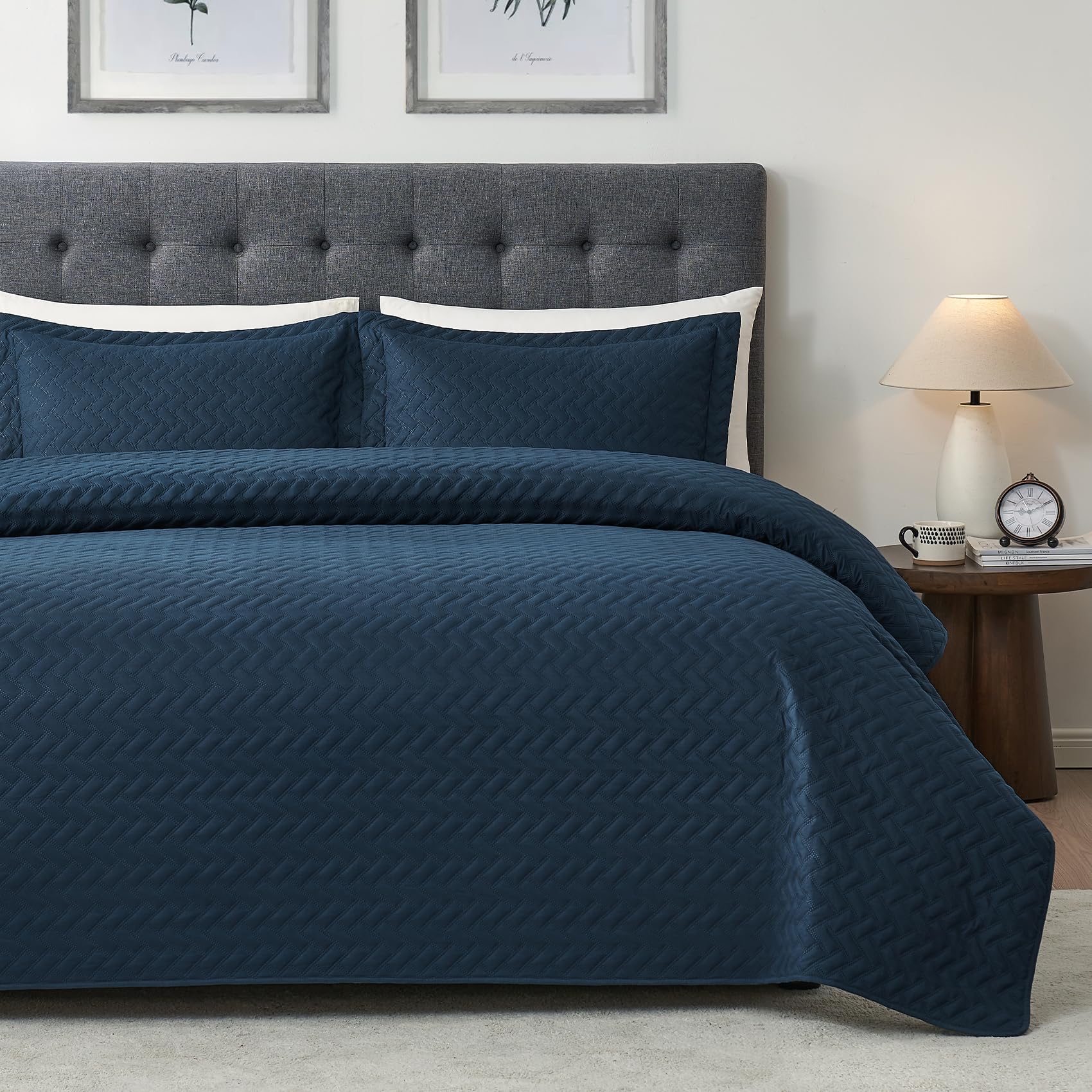 Hansleep Black Quilt Twin Size - Damask Ultrasonic All Season Bedspread Twin, Soft Lightweight Coverlet Bedding Set, 2 Pieces (1 Quilt, 1 Pillow Sham)