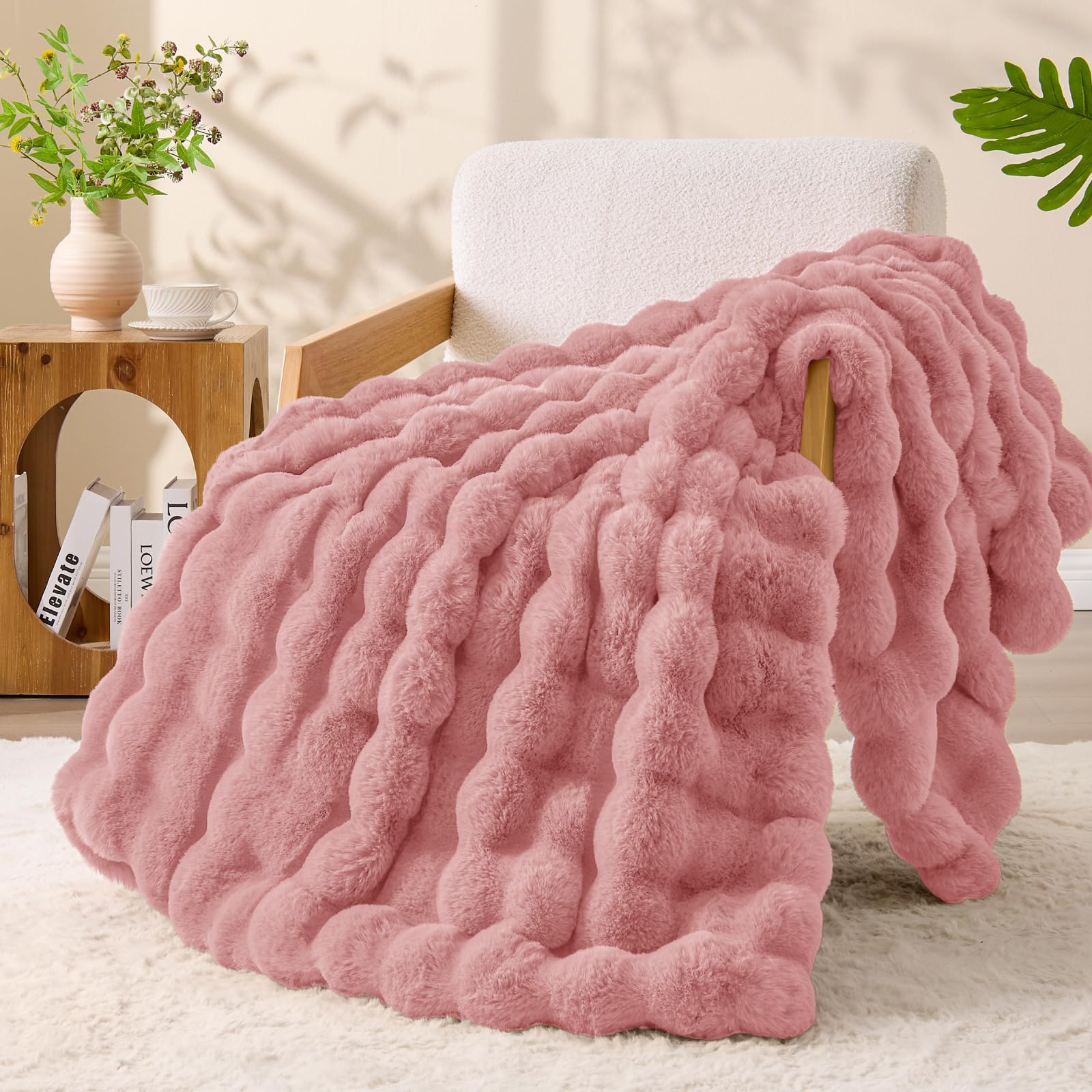 BEDELITE Faux Fur Throw Blanket, Soft Cozy Plush Dark Grey Bubble Blanket for Couch Sofa Bedroom Living Room Decor - 870GSM Thick Warm Fuzzy Fluffy Faux Rabbit Fur Blanket, 50x60 Inches