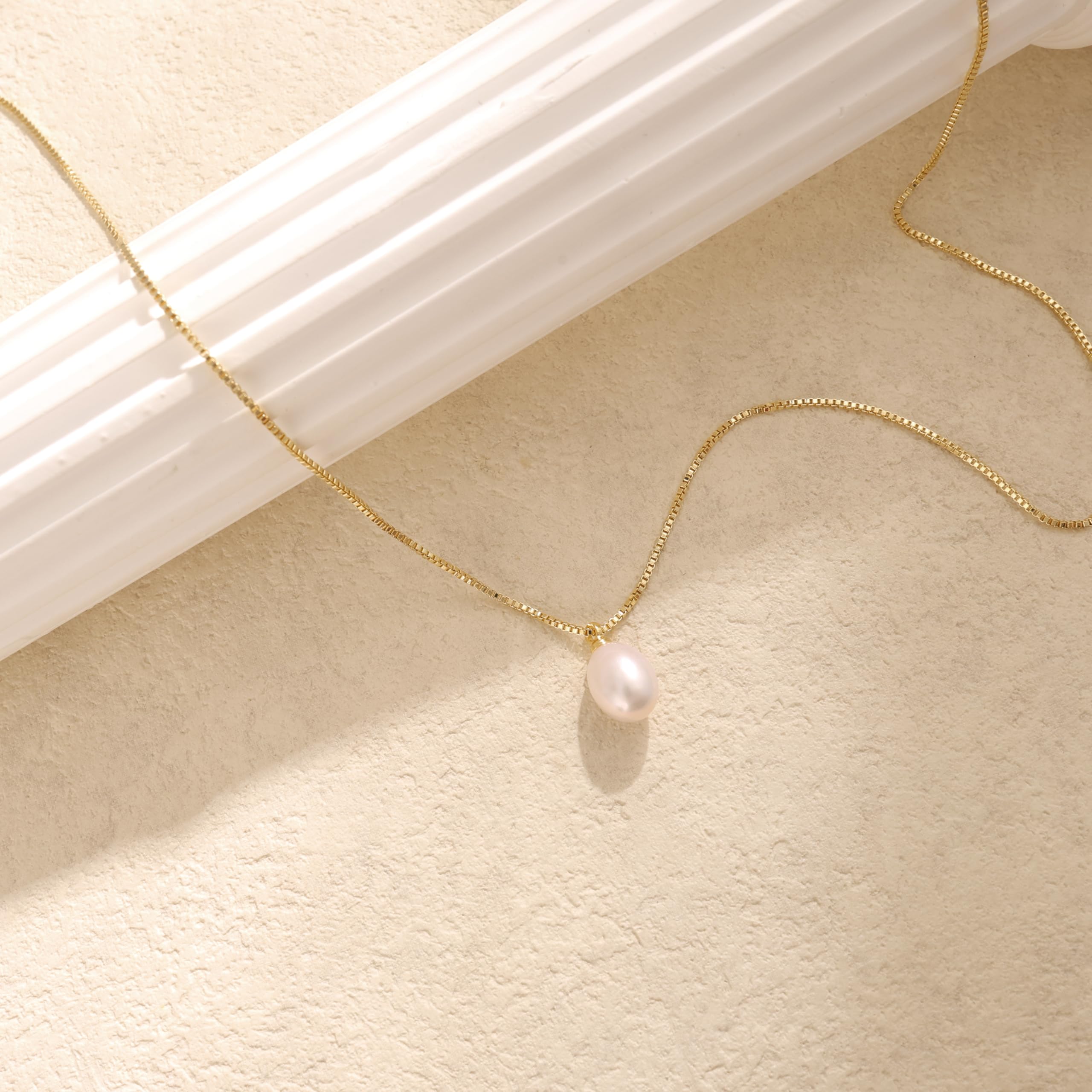 Pearl Necklace for Women Trendy,14k Gold Plated Necklace Dainty Wedding Necklace Small Cute Choker Necklace Gold Prom Drop Necklace Vintage Waterproof Jewelry for Women Prom Jewelry Fashion Gifts