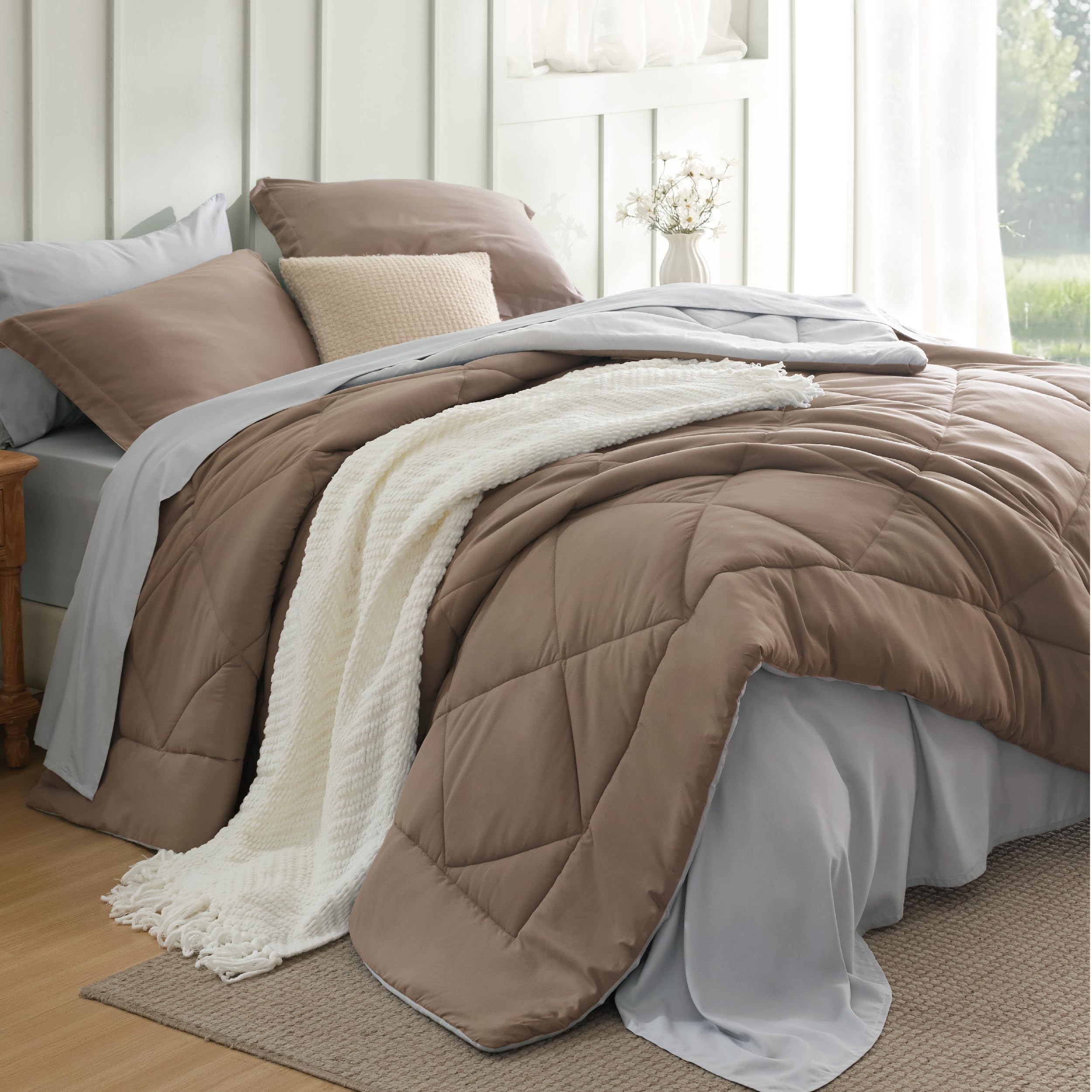 Bedsure Twin Comforter Set - 5 Pieces Reversible Grey Bedding, Twin Size Bed Set for All Seasons, Bed in a Bag with Down Alternative Comforter, Sheets, Pillowcase & Sham