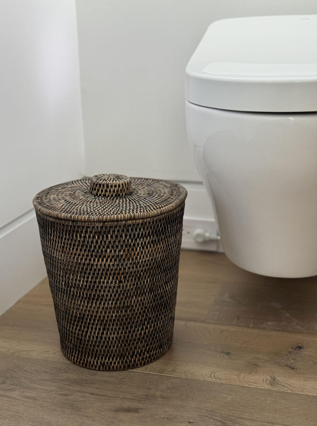 Kouboo La Jolla Rattan Round Waste Basket with Lid & Plastic Insert Black Wash