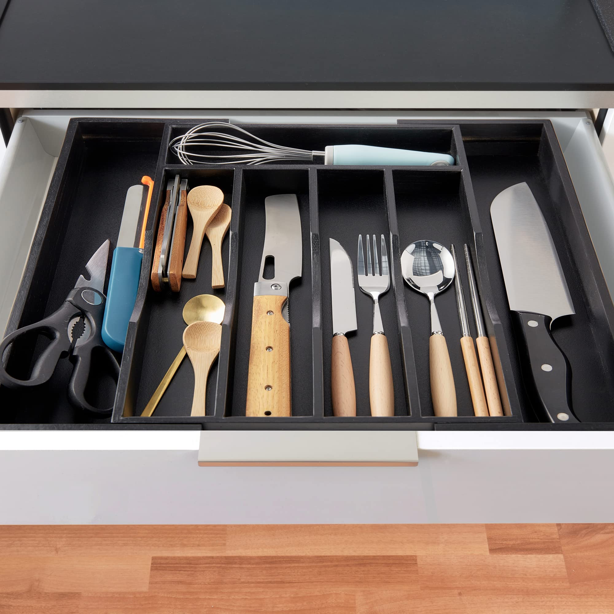 Expandable Acacia Kitchen Drawer Organizer for Cutlery and Utensils, Adjustable Acacia Wood Cutlery Tray in Drawer for Flatware and Silverware in Kitchen