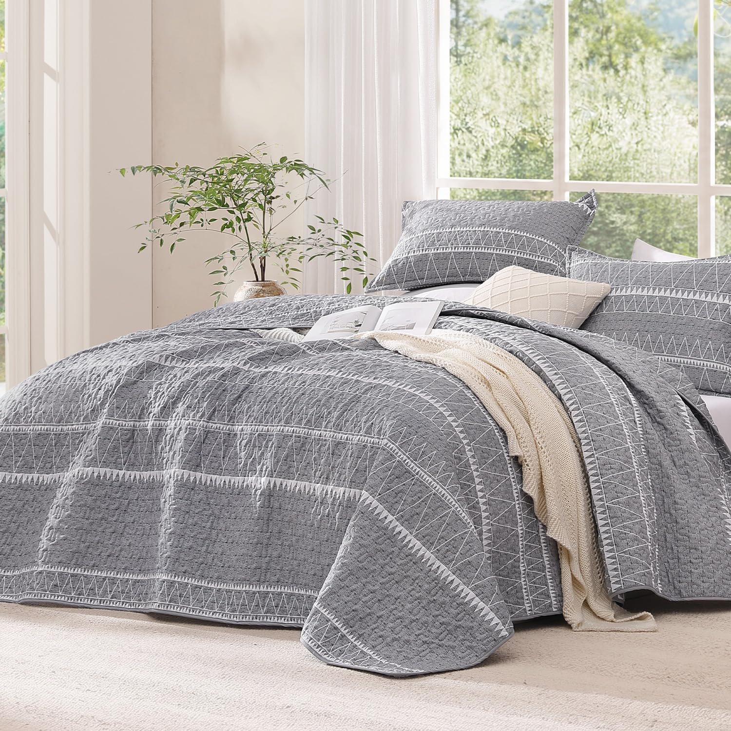 Andency Twin Quilt Set Grey, 2 Pieces Boho Lightweight Soft Striped Bedspread for All Season (68"x86"), Gray Printed Bohemian Polyester Reversible Coverlet Comoforter Sets