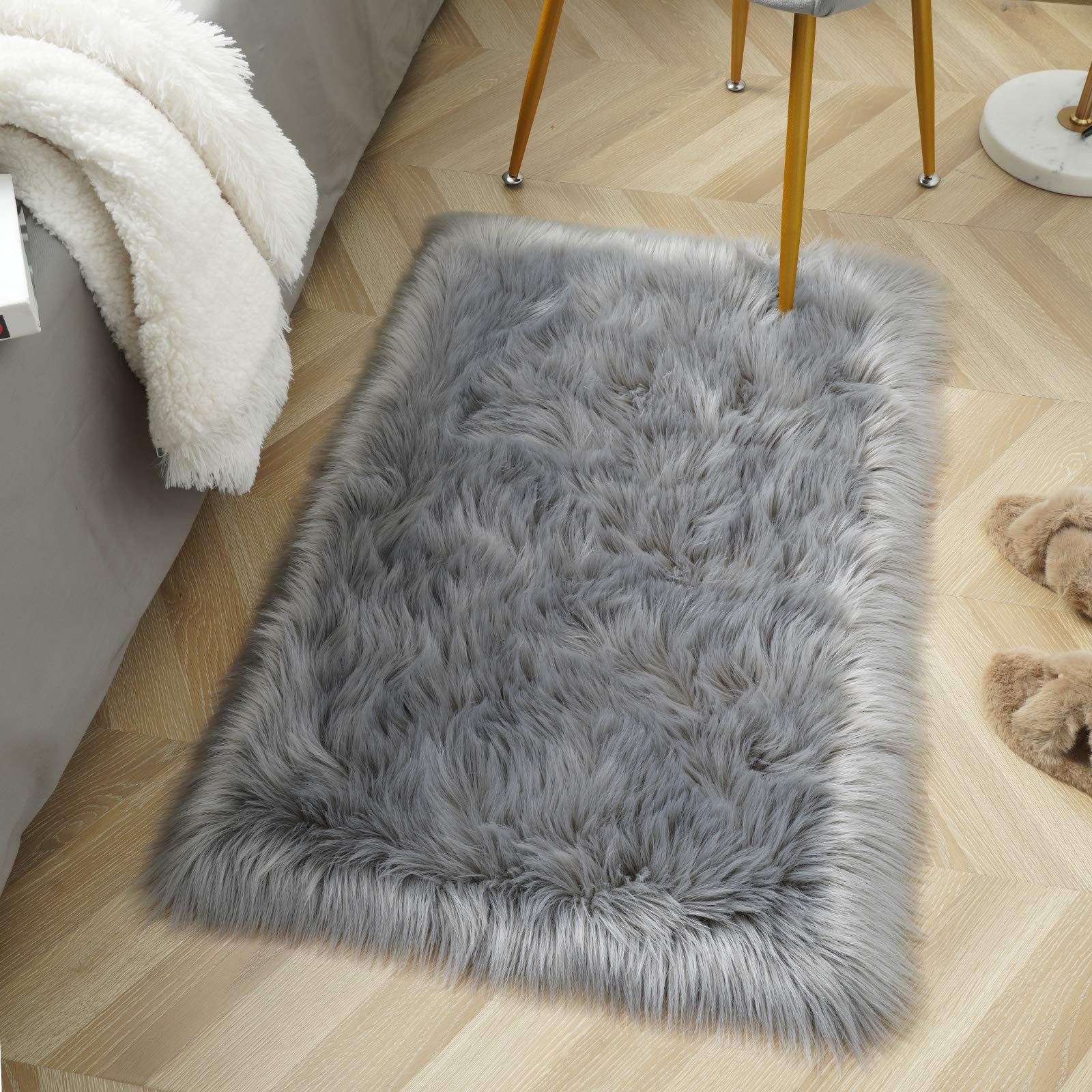 LOCHAS Soft Fluffy Faux Fur Rugs for Bedroom Bedside Rug 2x3 Feet, Washable, Furry Sheepskin Area Rug for Living Room Girls Room, Luxury Shag Carpet Home Decor, Beige