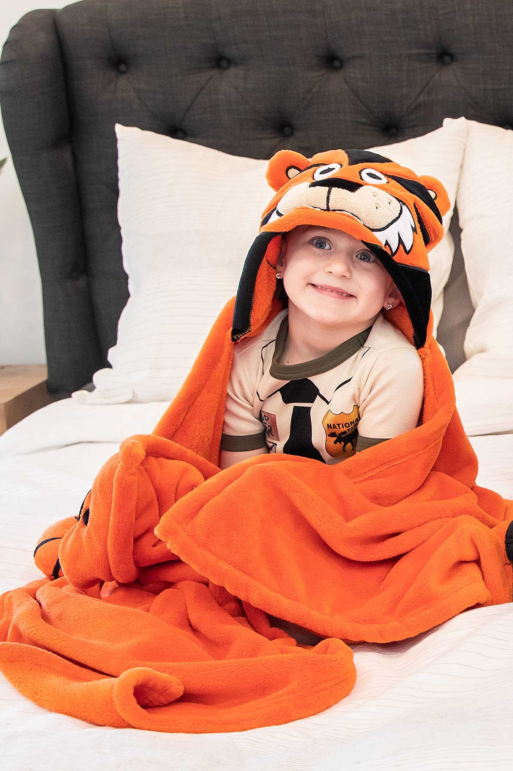Lazy One Wearable Hooded Blanket for Kids, Animal Hooded Blanket (Bigfoot)