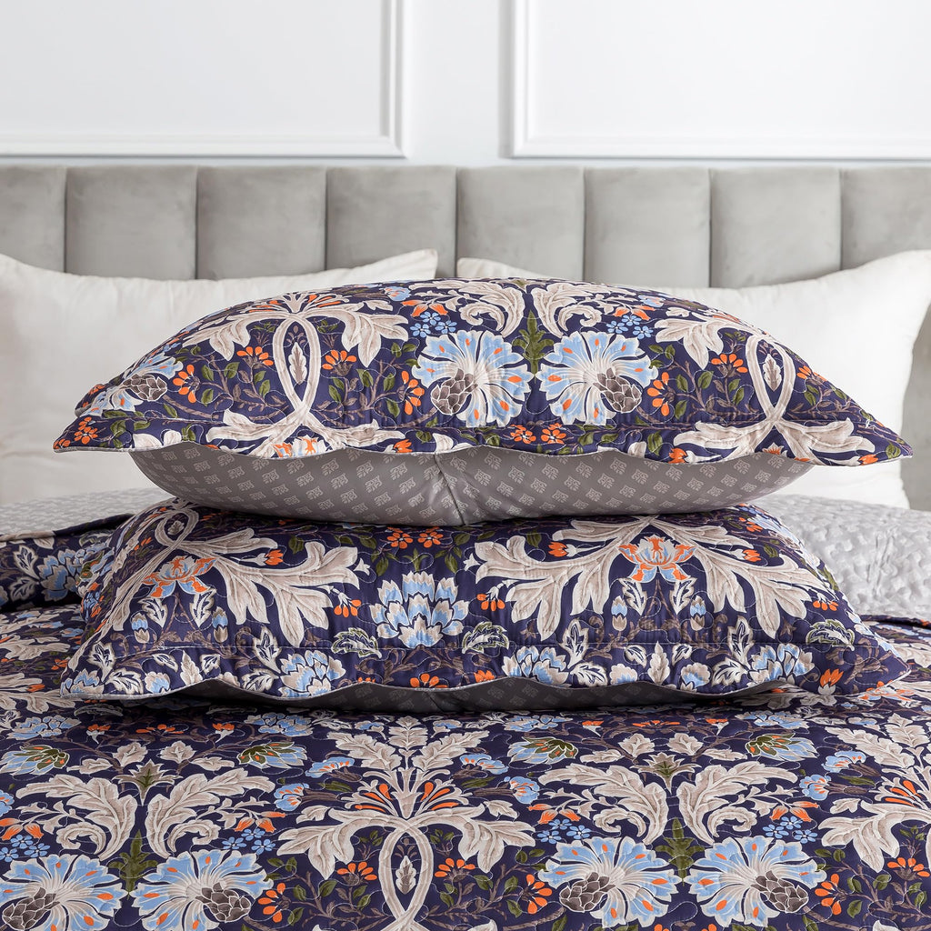 HoneiLife Quilt Sets Twin Size - 2 Piece Microfiber Quilts Reversible Bedspreads Patchwork Coverlets Floral Bedding Set All Season Quilts with Blue and White Porcelain Pattern