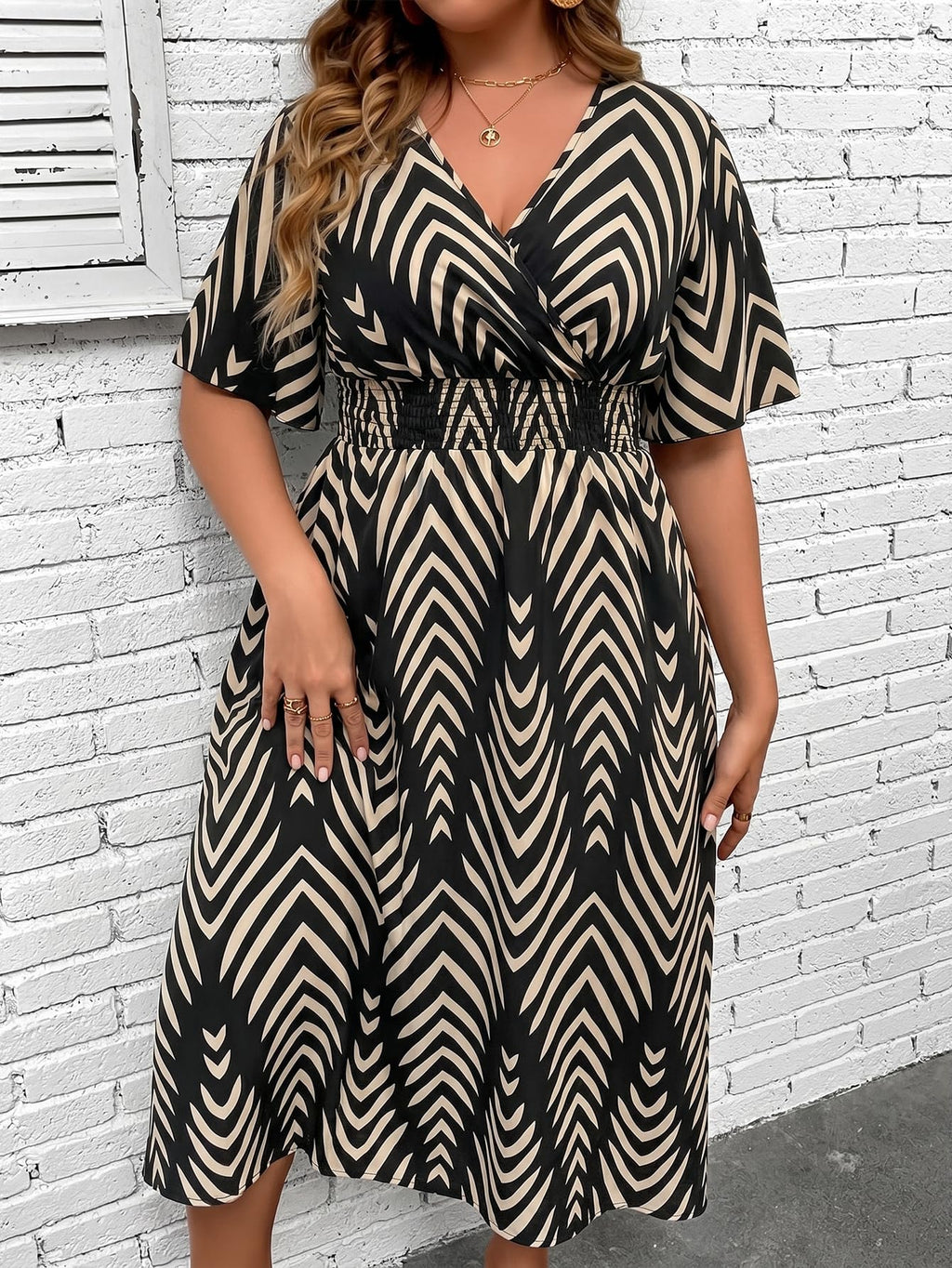 Floerns Women's Plus Size Boho Hawaiian Tropical Dresses V Neck Short Sleeve Floral A Line Long Dress Vacation Beach Outfits