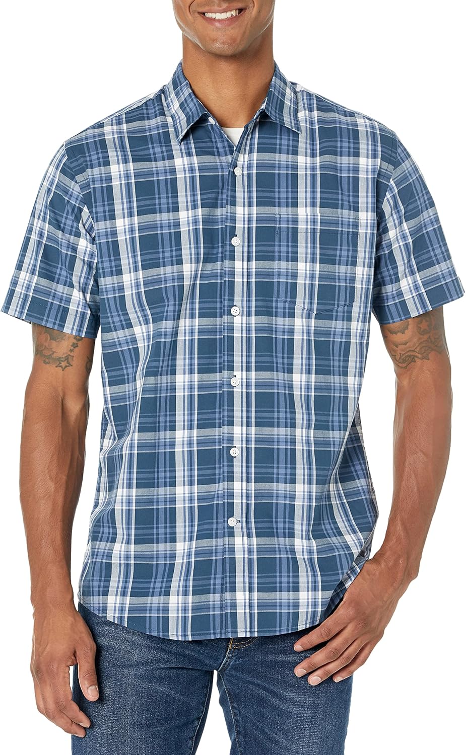 Amazon Essentials Men's Regular-Fit Short-Sleeve Poplin Shirt