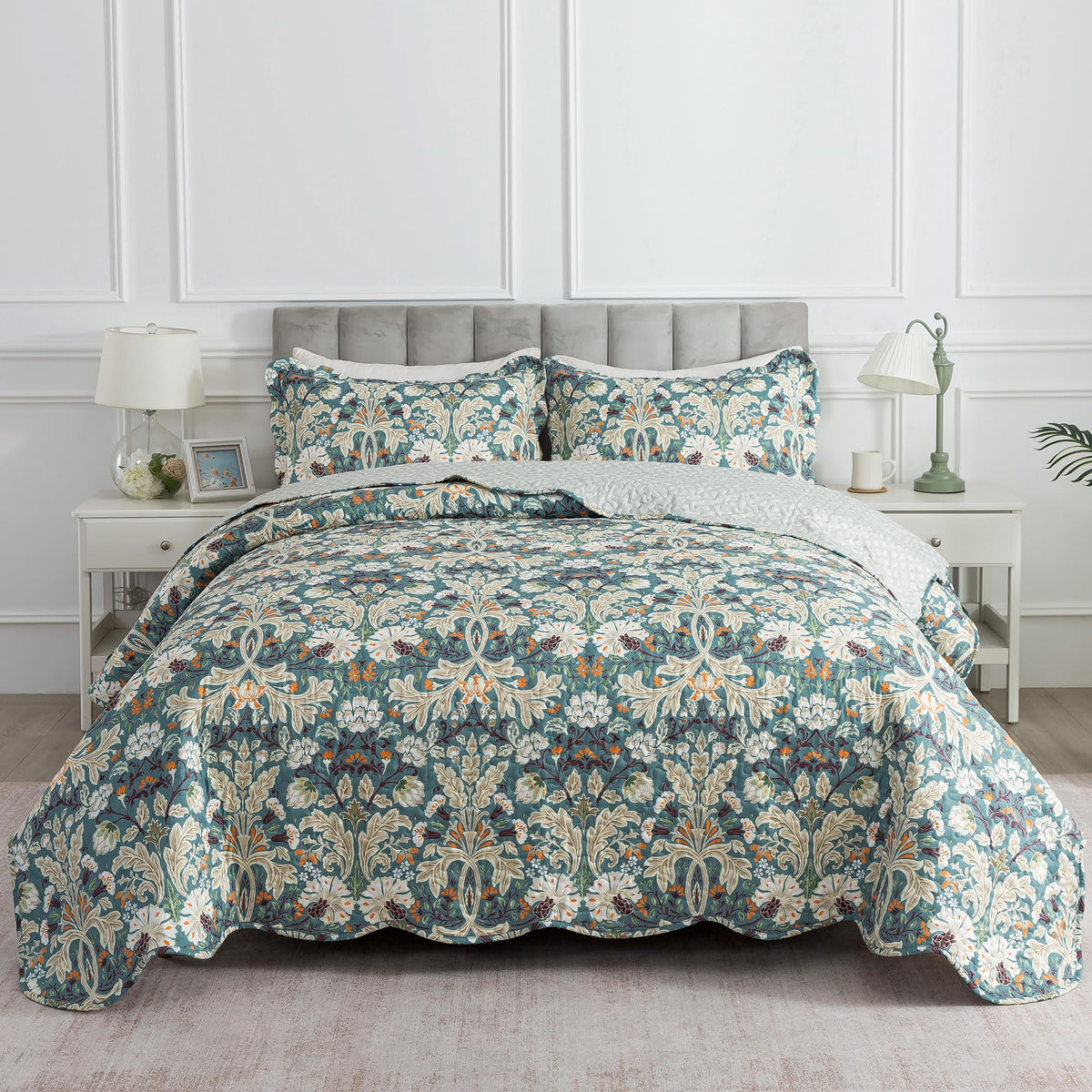 HoneiLife Quilt Sets Twin Size - 2 Piece Microfiber Quilts Reversible Bedspreads Patchwork Coverlets Floral Bedding Set All Season Quilts with Blue and White Porcelain Pattern