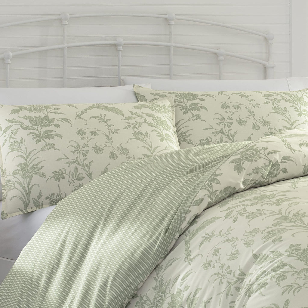 Laura Ashley - Duvet Set, Super Soft & Cozy Bedding, Includes Matching Shams & Bonus Throw Pillow Covers, Coquette Room Decor (Hope Patchwork Blue, Twin)