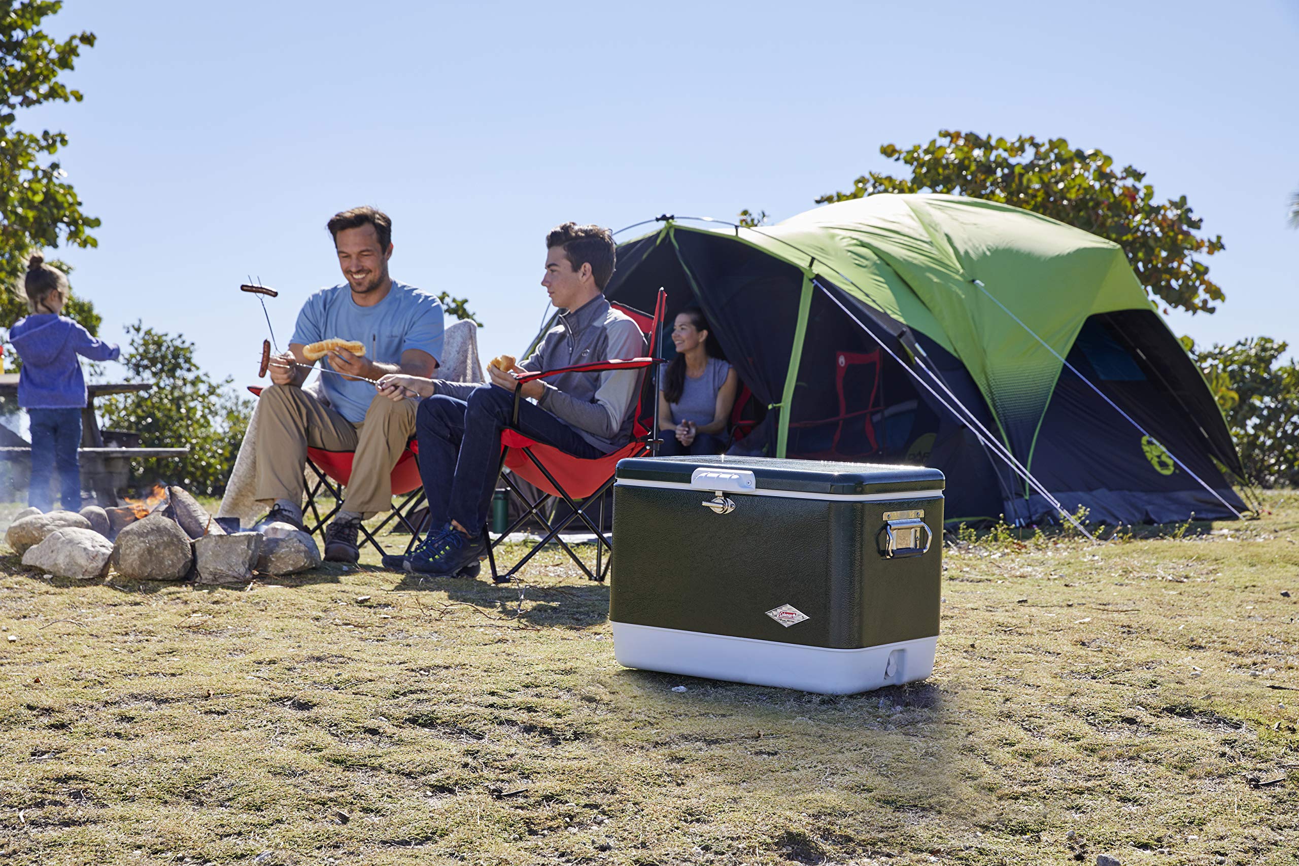 Coleman Carlsbad Dark Room Tent with Screened Porch, 4/6 Person Tent Blocks 90% of Sunlight to Keep Inside Cool, Weatherproof Shelter with Easy Setup