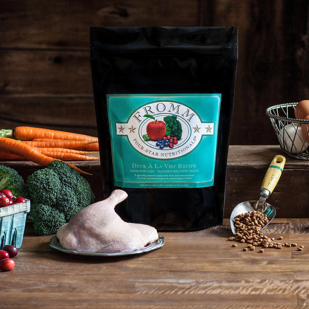 Fromm Four-Star Nutritionals Beef Livattini Veg Cat Food - Premium Dry Cat Food - Beef Recipe - 4 lb