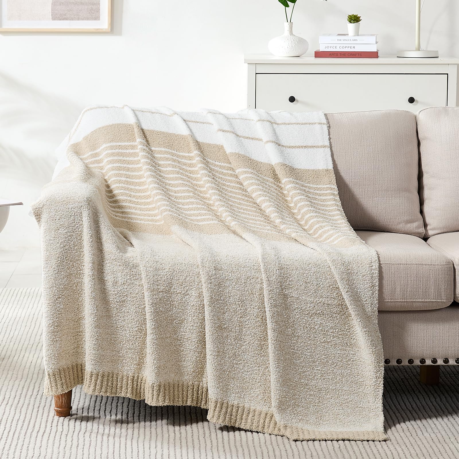 Checkered Throw Blanket, Black Soft Cozy Fluffy Knitted Throw Blankets for Couch, Sofa, Bed, Chair, Warm Fuzzy Travel Picnic Lightweight Plaid Blanket, 50x70 inches