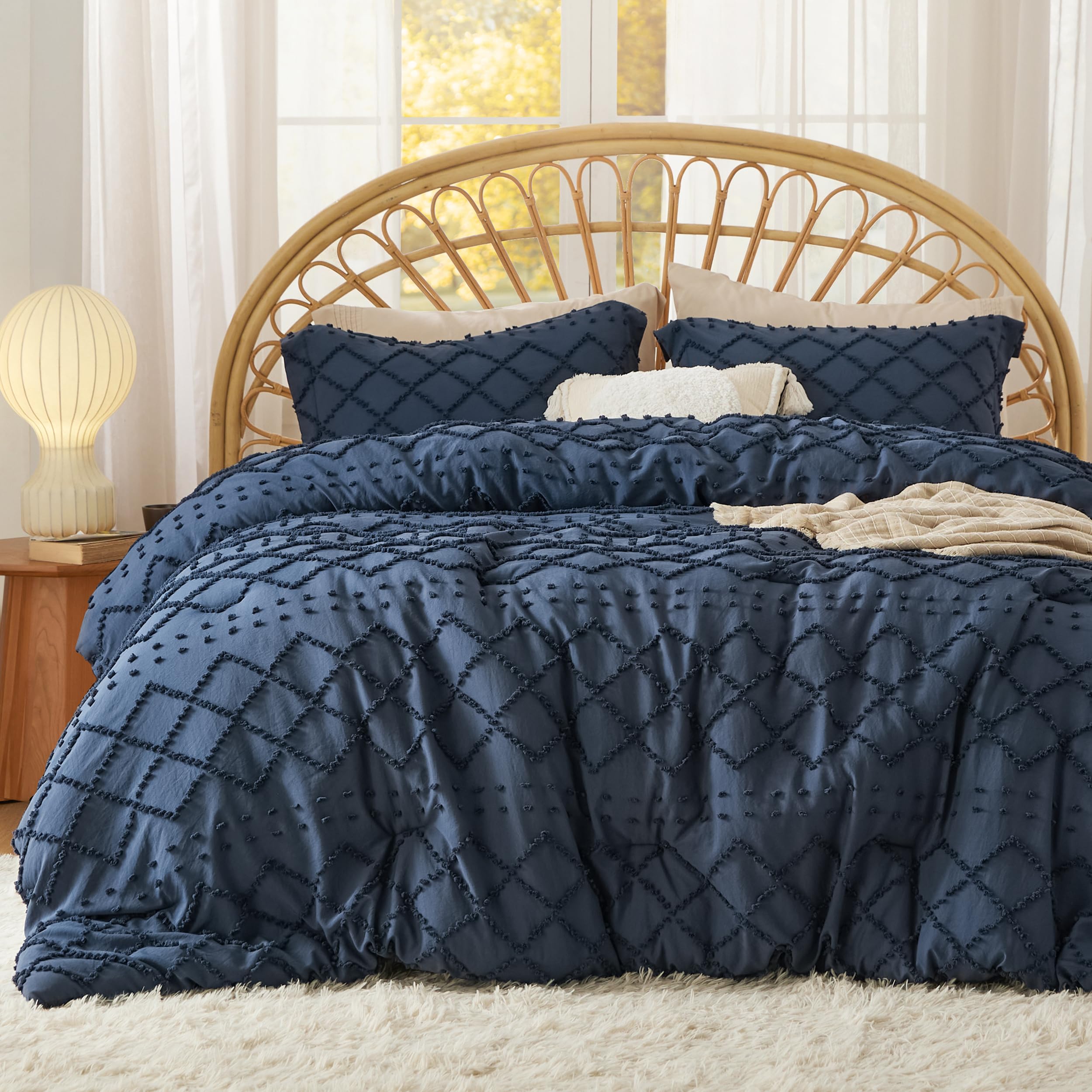 Bedsure Twin Comforter Set - White Boho Twin Comforter, Distressed Vintage Dorm Bedding Set for Kids, 2 Pieces Modern Farmhouse-Style Bed Set, Includes 1 Pillow Sham