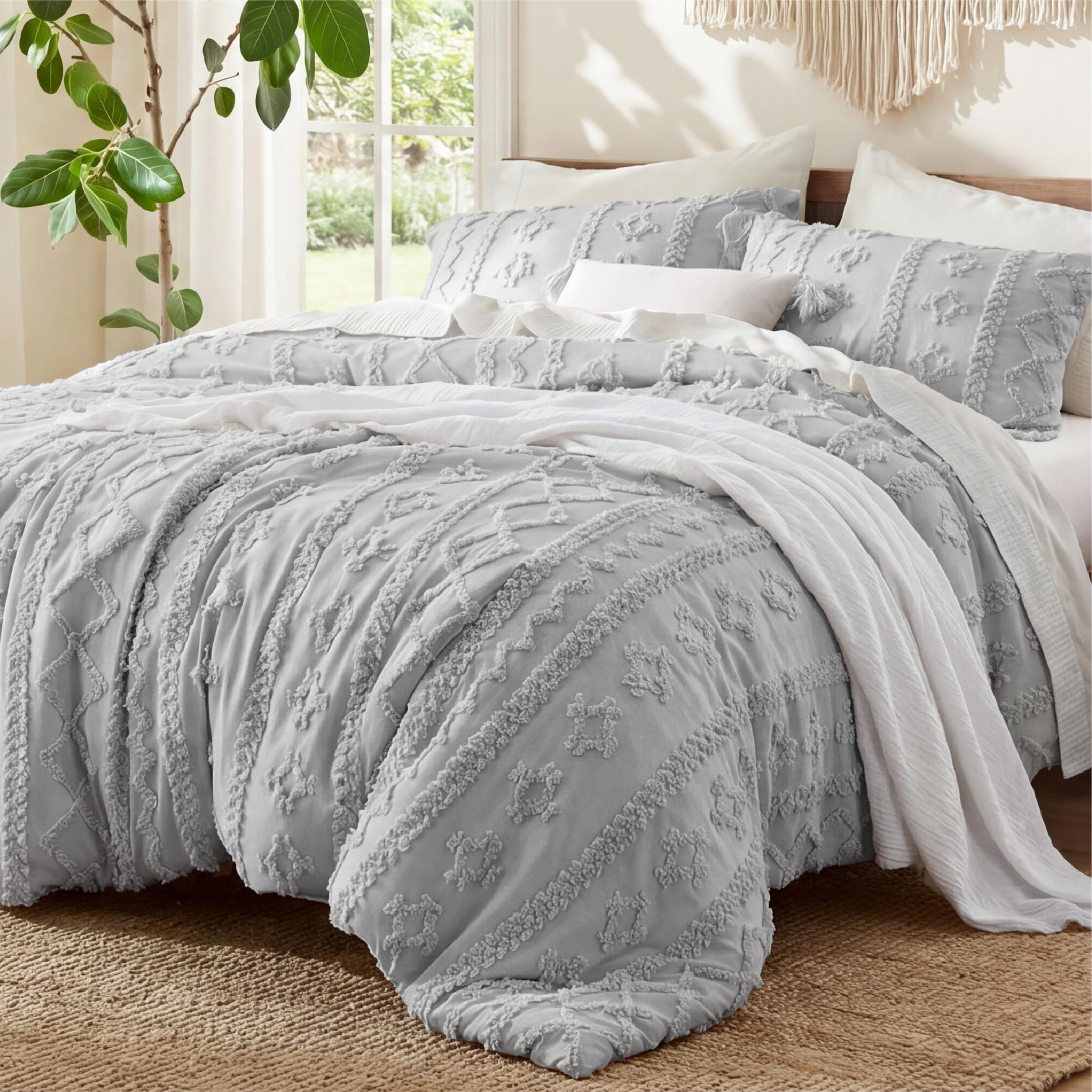Bedsure Tufted Boho Comforter Set Twin Size - Beige Boho Bed Set, GentleSoft™ 2 Pieces Farmhouse-Style Embroidery Bedding, Gifts for Woman, Soft Jacquard Kids' Twin Comforter for All Seasons