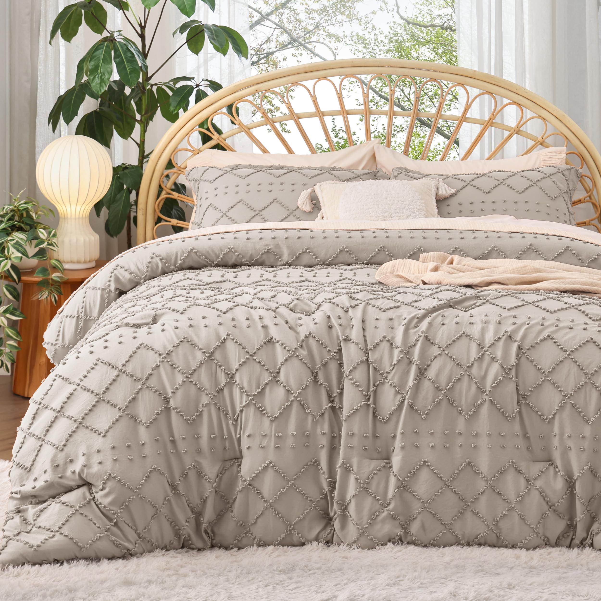 Bedsure Twin Comforter Set - White Boho Twin Comforter, Distressed Vintage Dorm Bedding Set for Kids, 2 Pieces Modern Farmhouse-Style Bed Set, Includes 1 Pillow Sham