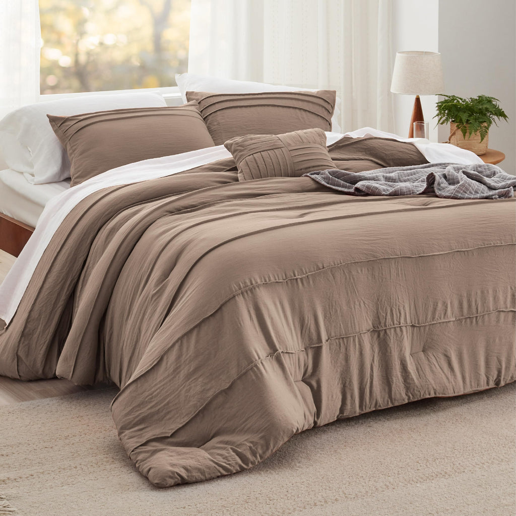 Bedsure Twin Comforter Set - 3 Pieces Pinch Pleat Bed Set, Beige Boho Bedding for All Season, 1 Soft Comforter, 1 Pillowcase, 1 Decorative Pillow