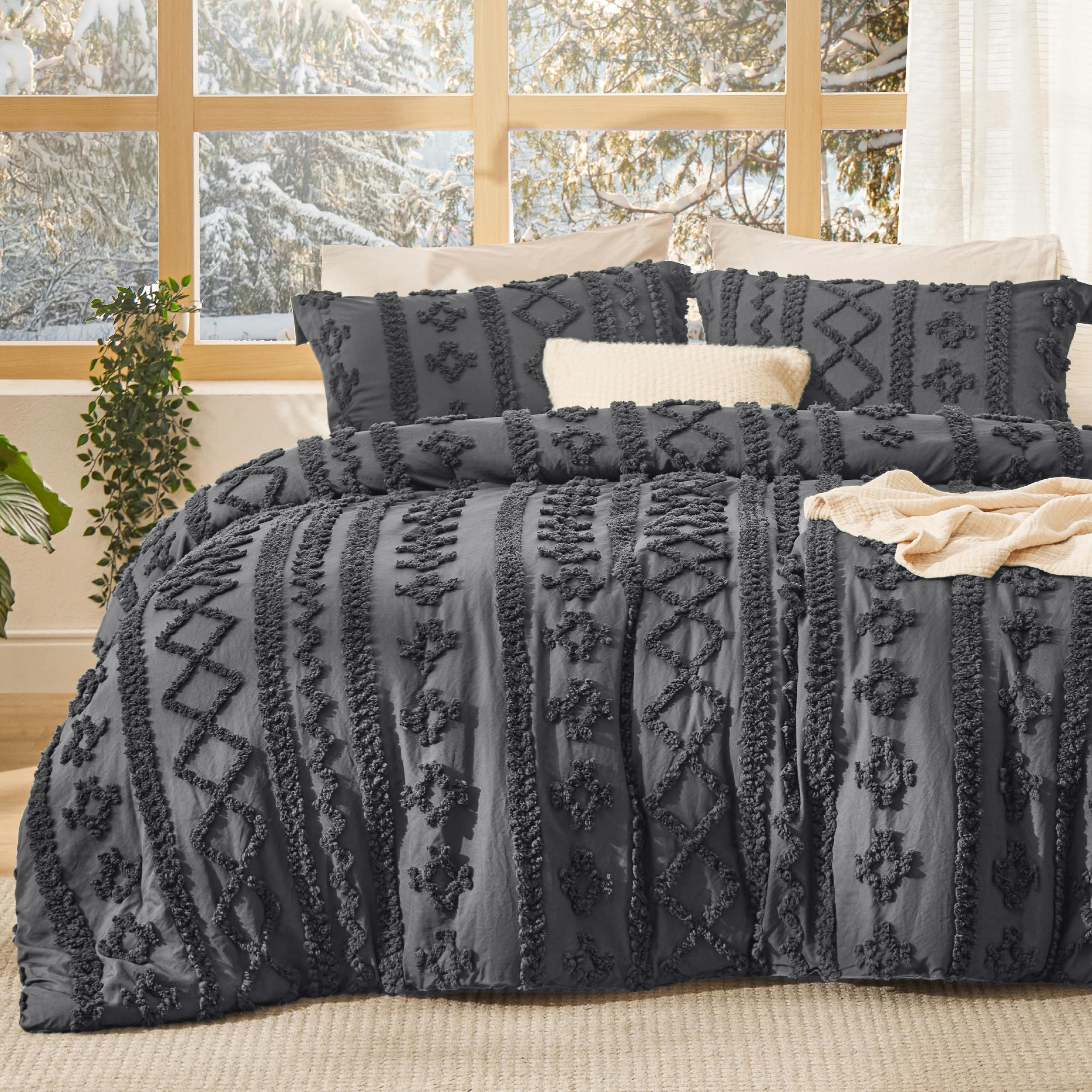 Bedsure Tufted Boho Comforter Set Twin Size - Beige Boho Bed Set, GentleSoft™ 2 Pieces Farmhouse-Style Embroidery Bedding, Gifts for Woman, Soft Jacquard Kids' Twin Comforter for All Seasons