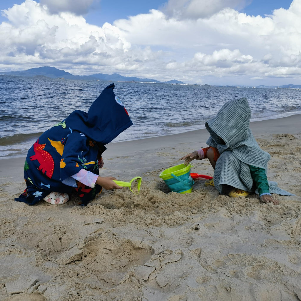 Soft Microfiber Swim Cover-ups for 3 to 10 Years Old Kids Hooded Bath Beach Poncho Towels (Alligator, Fits 3-10 Years)
