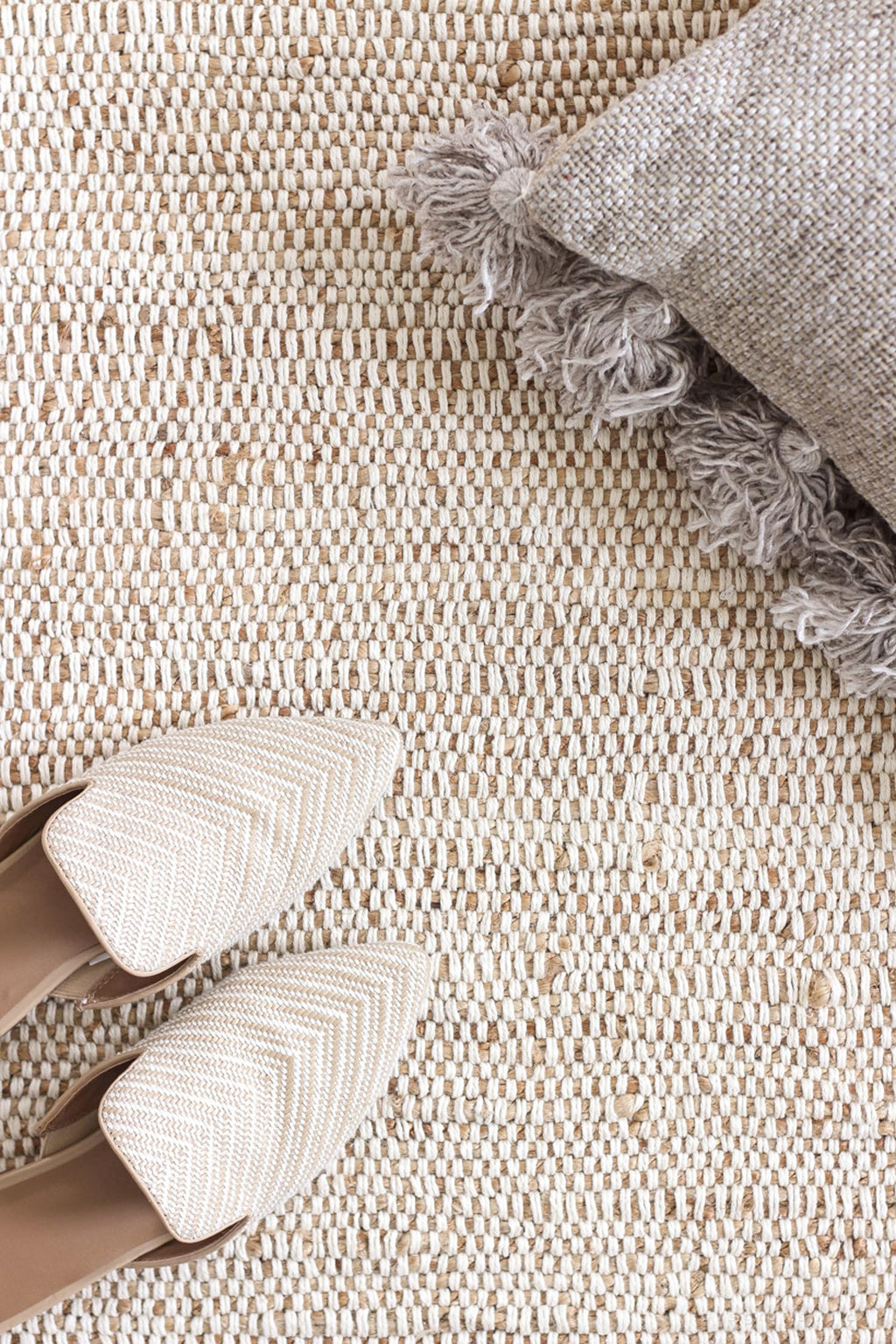 FRELISH DECOR Handwoven Jute Cotton Area Rug- Natural Yarn- Contemporary Farmhouse Decor- Rustic Nautical Rugs for Bedroom Living Room/Entryway Doormat (2'x3')
