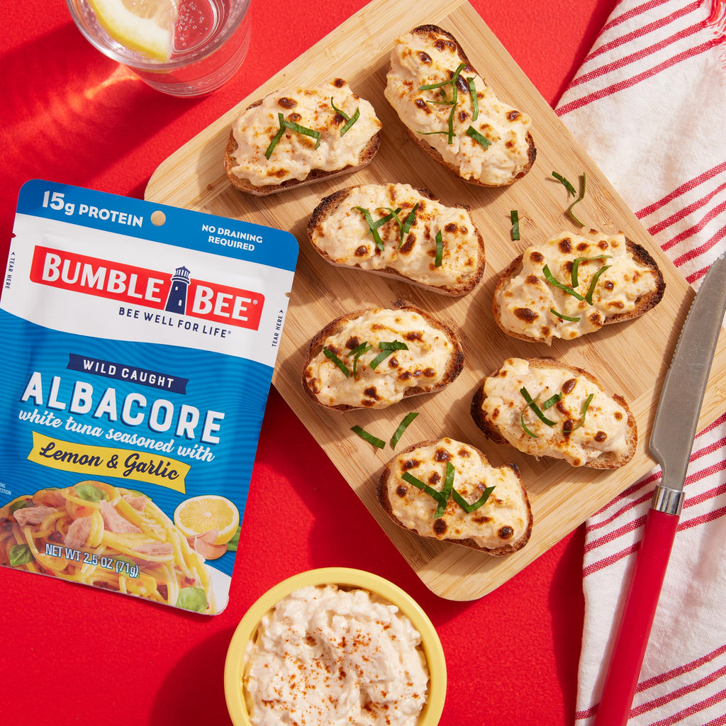 Bumble Bee Lemon & Garlic Seasoned White Albacore Tuna in Water, 2.5 oz Pouch - Wild Caught Tuna - 15g Protein per Serving, High in Omega-3s - Non-GMO, Gluten Free - No Draining Required