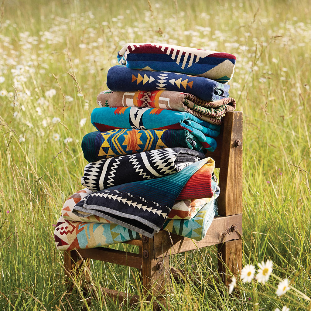 Pendleton Oversized Jacquard Spa Towels, 40 x 70 inches Bath Towels, 100% Cotton, Soft and Quick Dry for the Beach, Hot Tub, Pool - Highland Peak Aqua