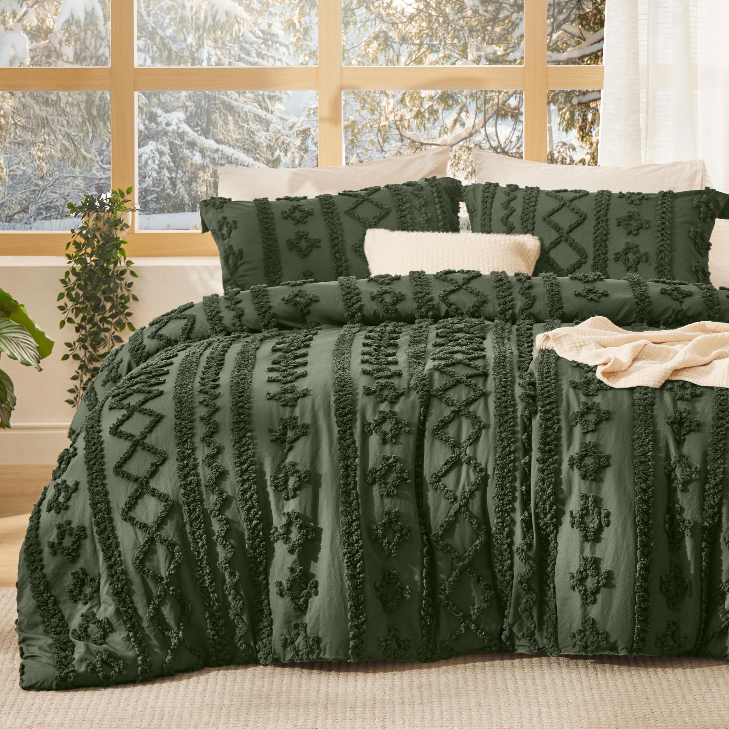 Bedsure Tufted Boho Comforter Set Twin Size - Beige Boho Bed Set, GentleSoft™ 2 Pieces Farmhouse-Style Embroidery Bedding, Gifts for Woman, Soft Jacquard Kids' Twin Comforter for All Seasons
