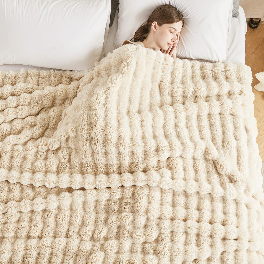 50x60 Inches Ultra-Soft Fuzzy Faux Fur Plush Throw Blanket - Thick, Warm Sherpa for Couch, Sofa, Bedroom, Camping - Decorative Blanket for Cozy Warmth, Bubble Grey