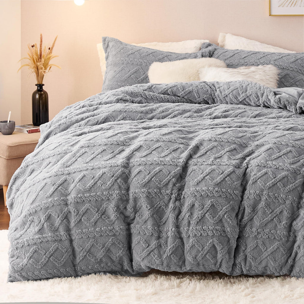 Bedsure Fluffy Flannel Duvet Cover Set - Faux Fur Comforter Cover Queen Size, Gray Warm Plush Bedding for Winter, 3-Piece Set with Zipper Closure (90"x90") and 2 Pillow Shams