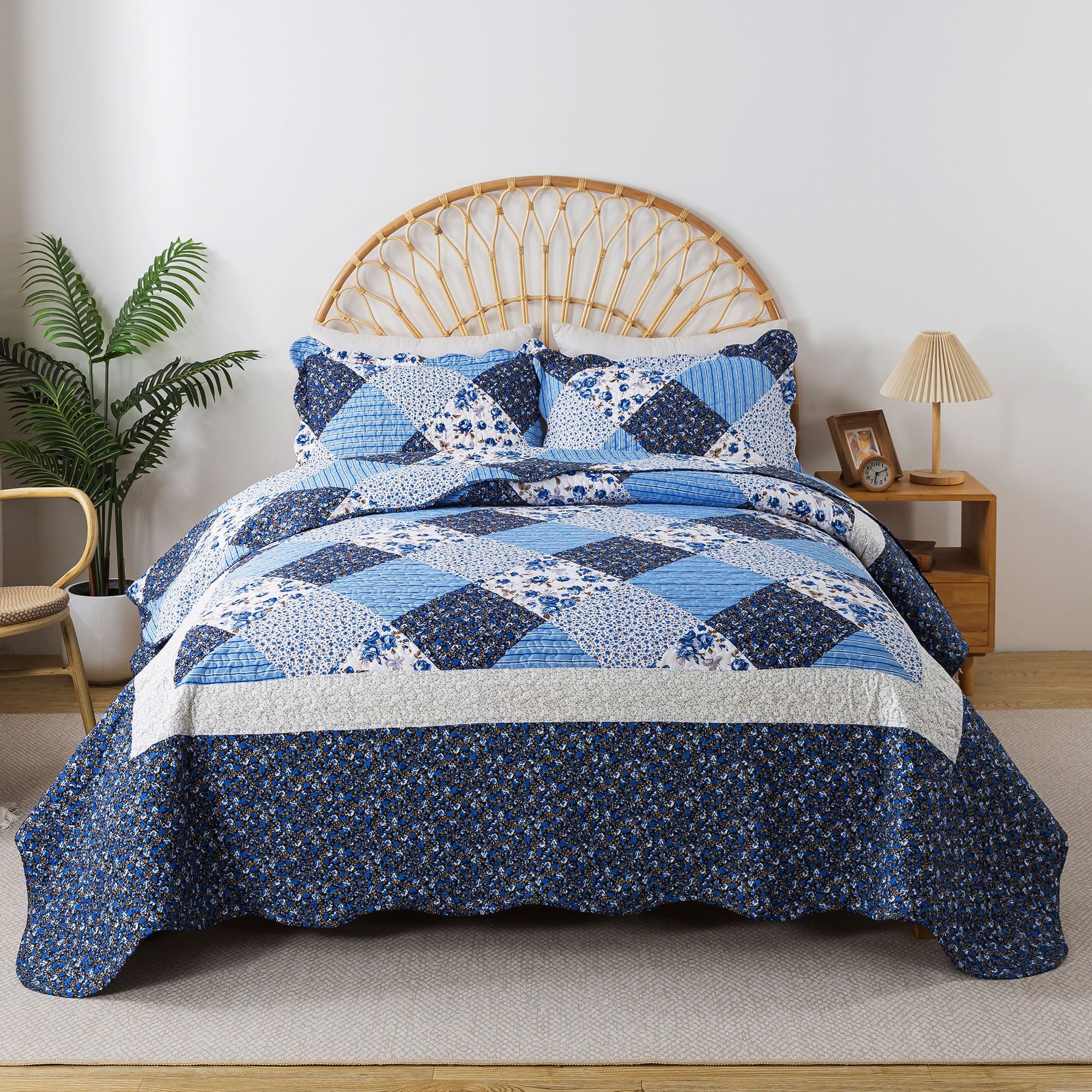 HoneiLife Quilt Sets Twin Size - 2 Piece Microfiber Quilts Reversible Bedspreads Patchwork Coverlets Floral Bedding Set All Season Quilts with Blue and White Porcelain Pattern