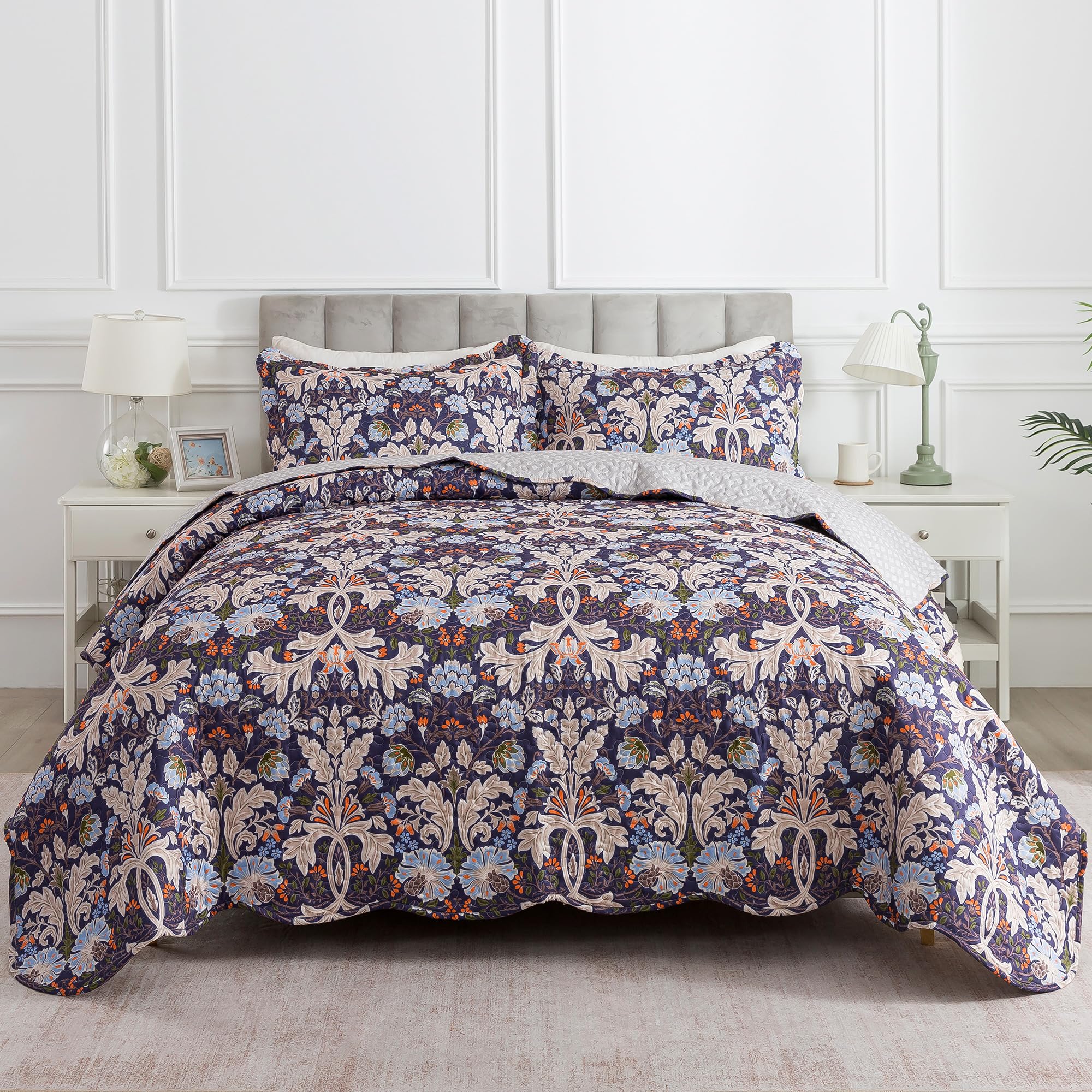 HoneiLife Quilt Sets Twin Size - 2 Piece Microfiber Quilts Reversible Bedspreads Patchwork Coverlets Floral Bedding Set All Season Quilts with Blue and White Porcelain Pattern