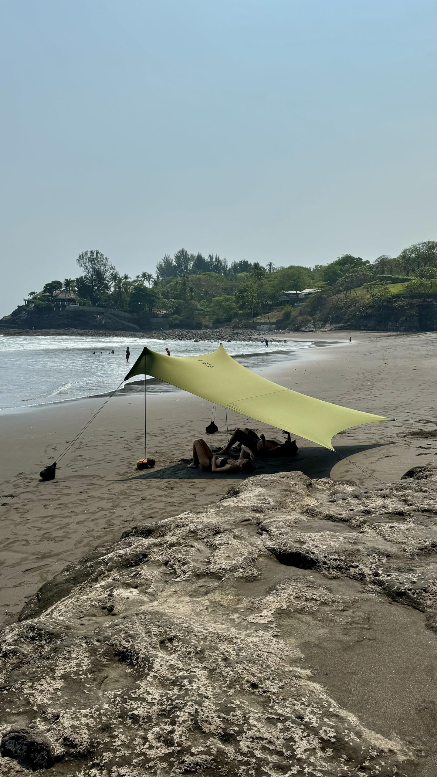 Neso Grande Portable Beach Tent Sun Shelter - Lightweight Beach Shade Canopy - Easy Setup for Family Outings - Patented Reinforced Corners - UPF 50+ Sun Protection - 7ft Tall, 9 x 9ft
