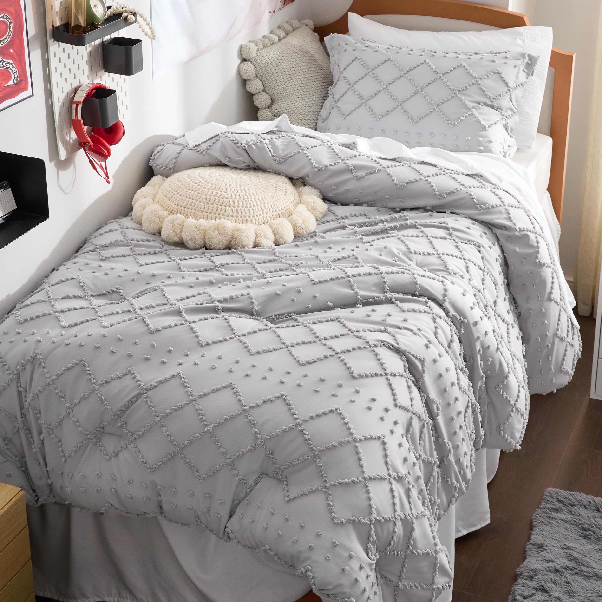 Bedsure Twin Comforter Set - White Boho Twin Comforter, Distressed Vintage Dorm Bedding Set for Kids, 2 Pieces Modern Farmhouse-Style Bed Set, Includes 1 Pillow Sham