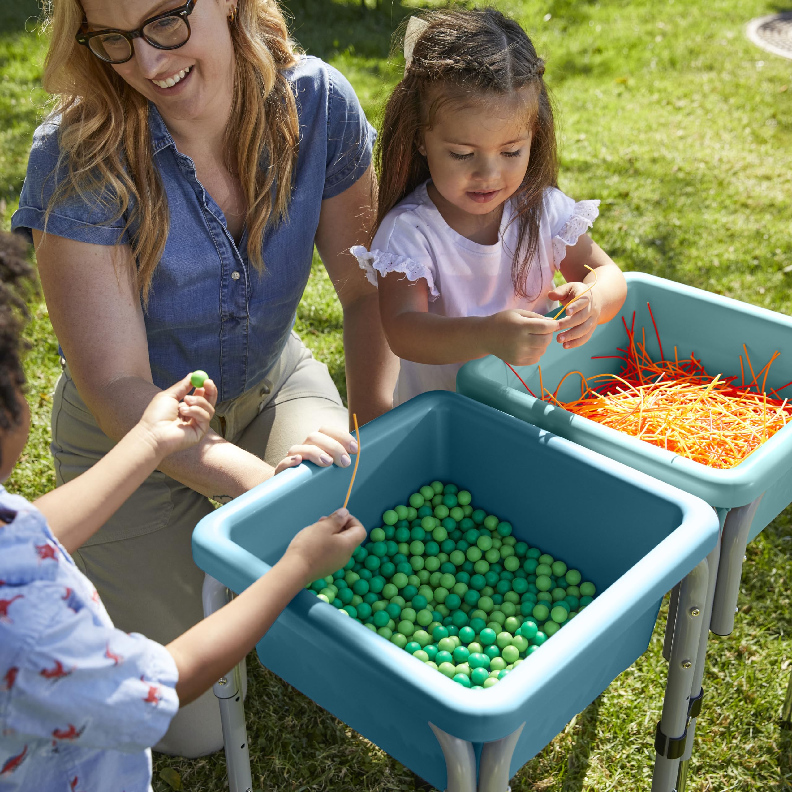 ECR4Kids 2-Station Sand and Water Adjustable Play Table, Sensory Bins, Blue/Red