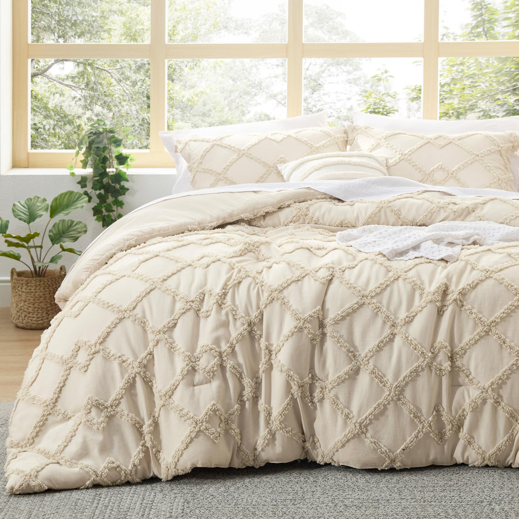 Bedsure Tufted Boho Comforter Set Twin Size - Beige Boho Bed Set, GentleSoft™ 2 Pieces Farmhouse-Style Embroidery Bedding, Gifts for Woman, Soft Jacquard Kids' Twin Comforter for All Seasons