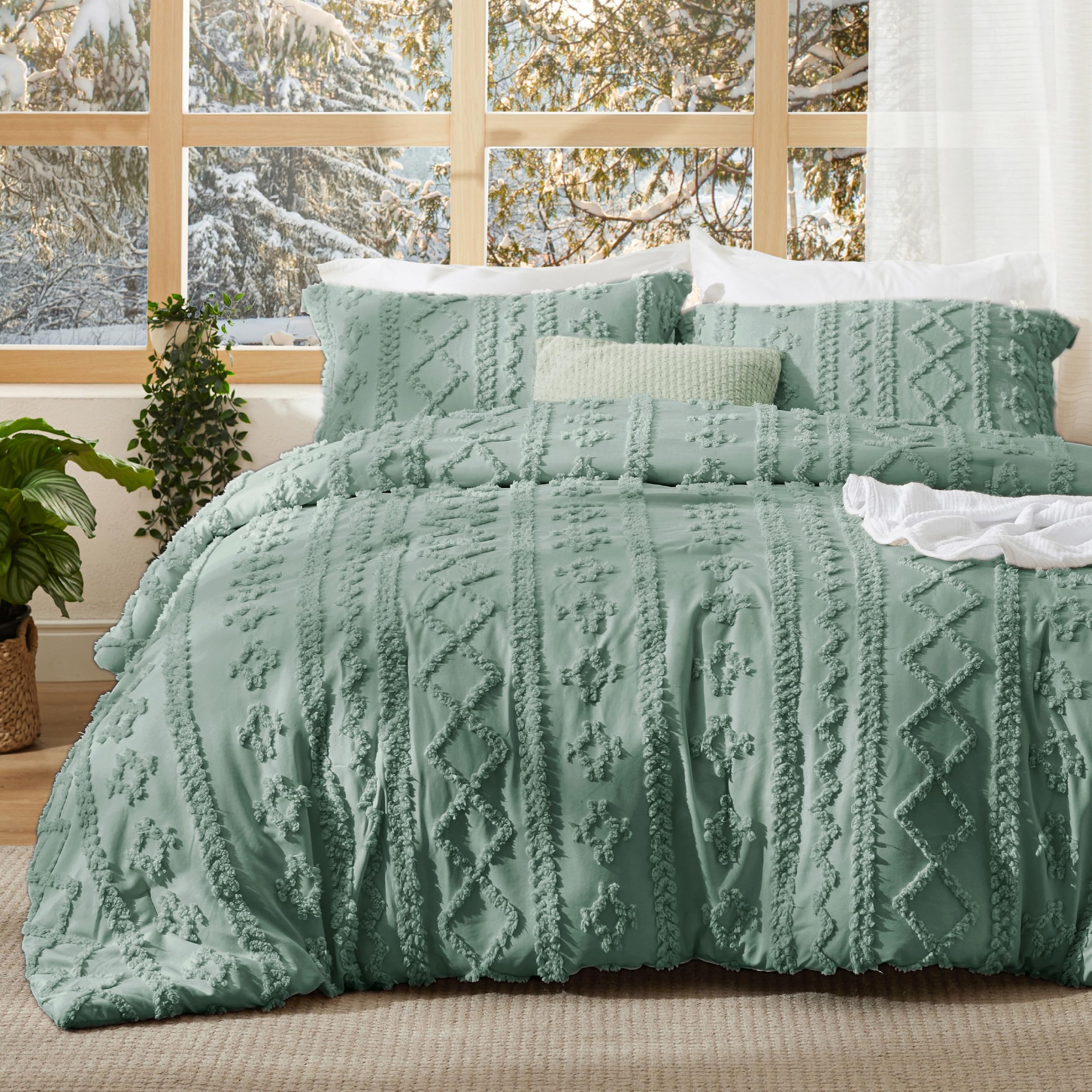 Bedsure Tufted Boho Comforter Set Twin Size - Beige Boho Bed Set, GentleSoft™ 2 Pieces Farmhouse-Style Embroidery Bedding, Gifts for Woman, Soft Jacquard Kids' Twin Comforter for All Seasons