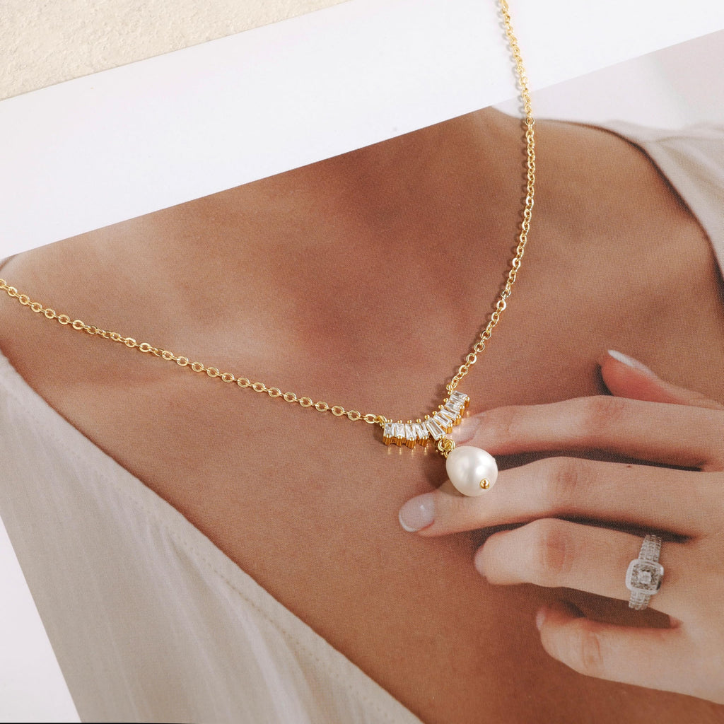 Pearl Necklace for Women Trendy,14k Gold Plated Necklace Dainty Wedding Necklace Small Cute Choker Necklace Gold Prom Drop Necklace Vintage Waterproof Jewelry for Women Prom Jewelry Fashion Gifts