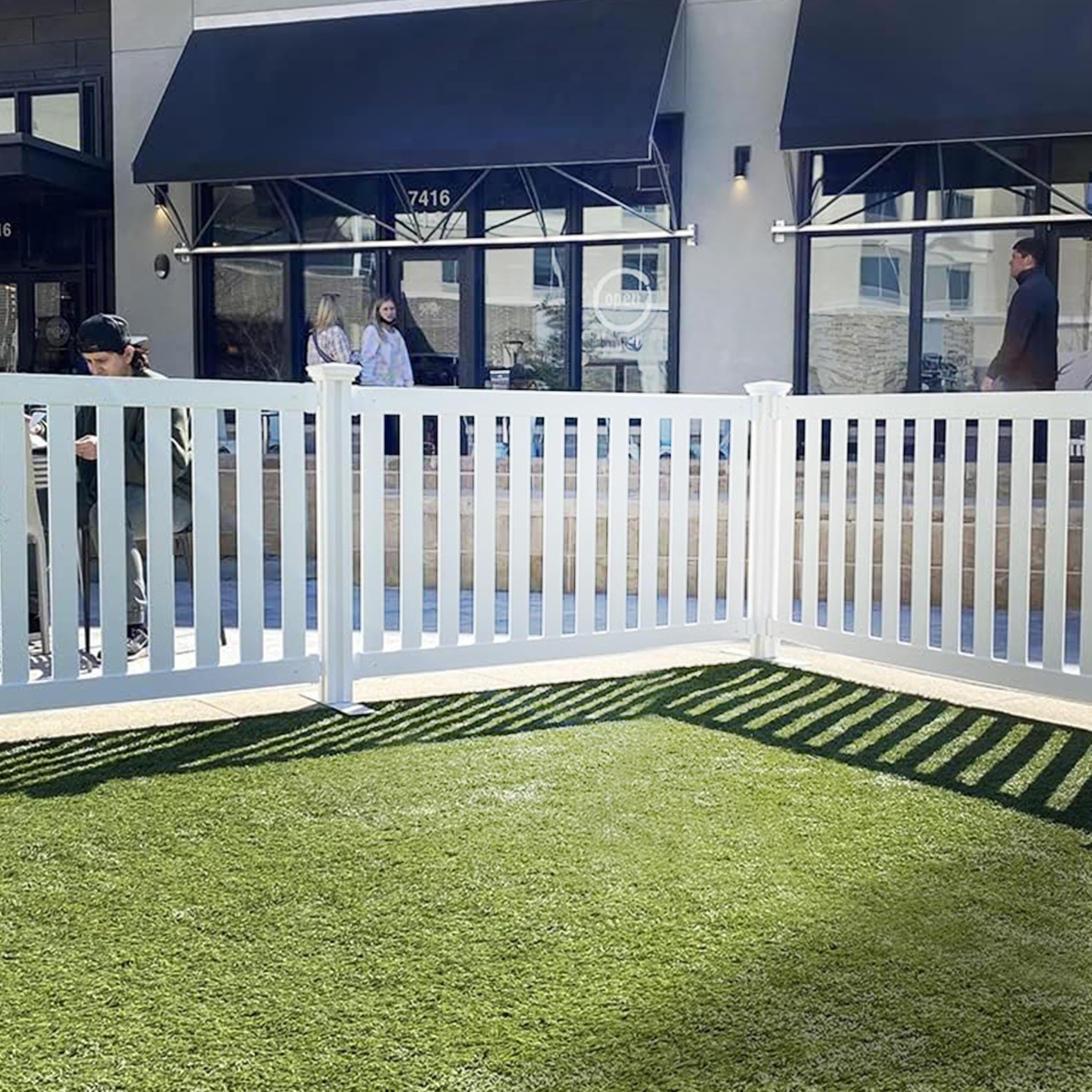 38in Tall (1 Post) Freestanding Zippity Finishing Post for Davidson or Kensington Portable Fences, Support with Portable Foot for Outdoor & Indoor Barrier for Events, Easy DIY Install, ZP19063