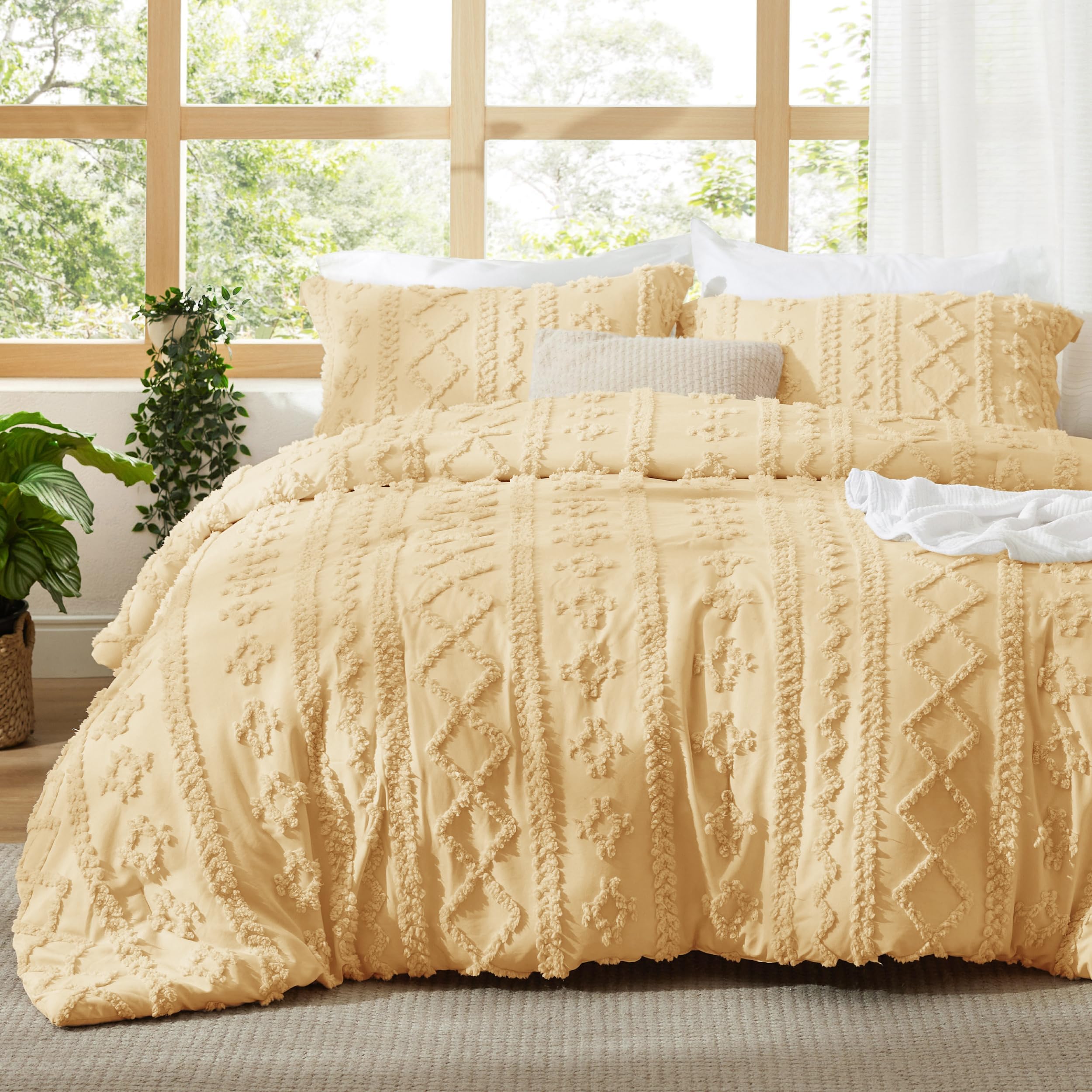 Bedsure Tufted Boho Comforter Set Twin Size - Beige Boho Bed Set, GentleSoft™ 2 Pieces Farmhouse-Style Embroidery Bedding, Gifts for Woman, Soft Jacquard Kids' Twin Comforter for All Seasons