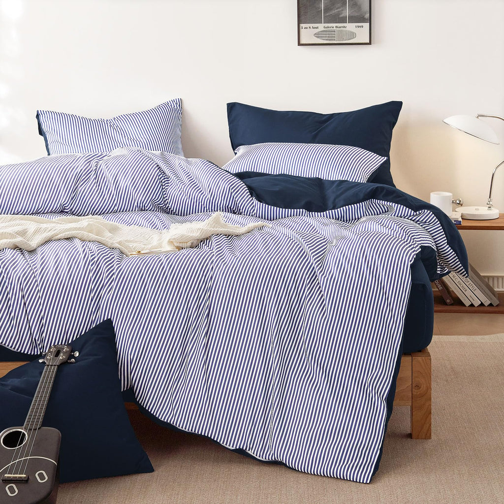 Wake In Cloud - Striped Comforter Set, Ticking Stripe Vertical Pinstripe Neutral Farmhouse Pattern Printed, Soft Lightweight Bedding, 3 Pieces, Blue White, Twin/Twin XL Size