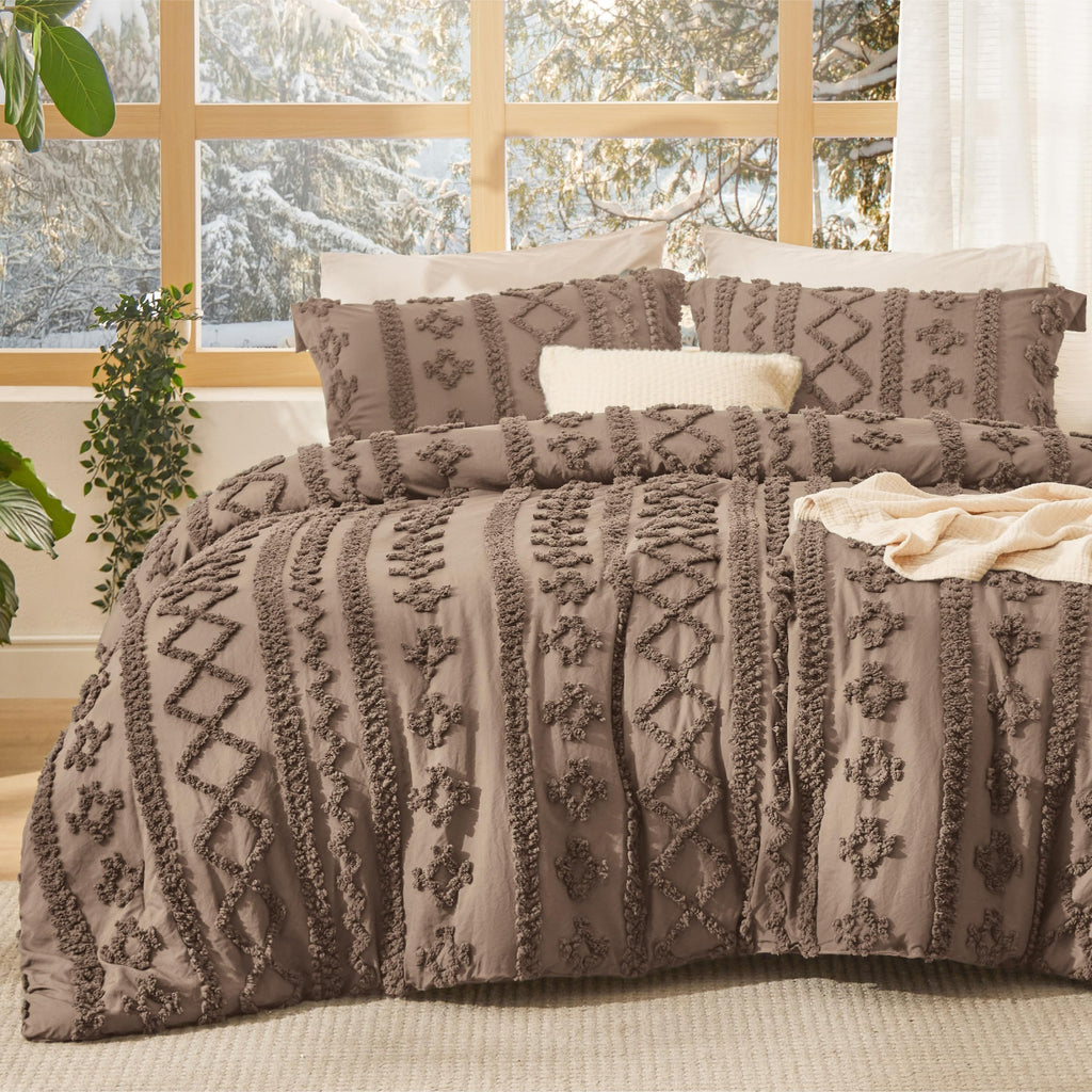Bedsure Tufted Boho Comforter Set Twin Size - Beige Boho Bed Set, GentleSoft™ 2 Pieces Farmhouse-Style Embroidery Bedding, Gifts for Woman, Soft Jacquard Kids' Twin Comforter for All Seasons
