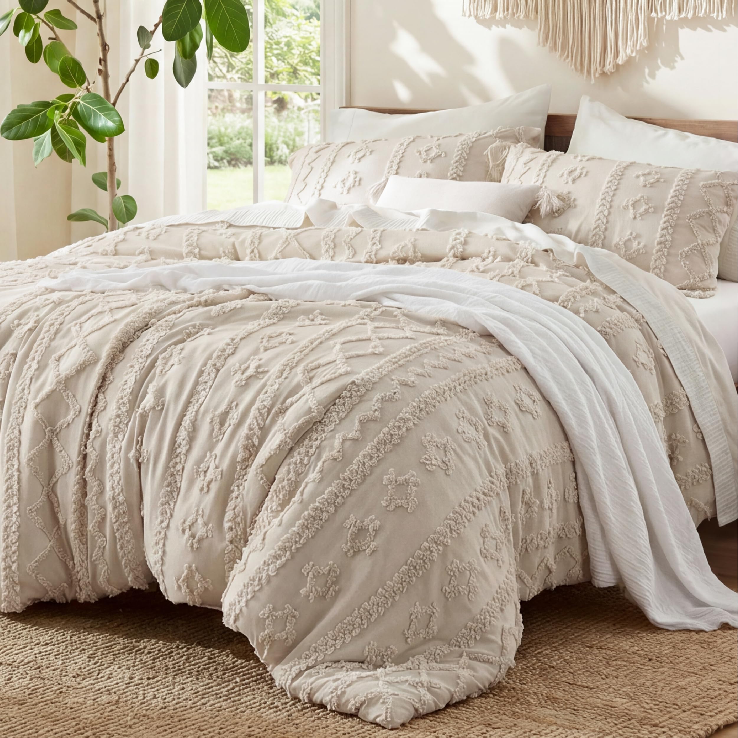Bedsure Tufted Boho Comforter Set Twin Size - Beige Boho Bed Set, GentleSoft™ 2 Pieces Farmhouse-Style Embroidery Bedding, Gifts for Woman, Soft Jacquard Kids' Twin Comforter for All Seasons