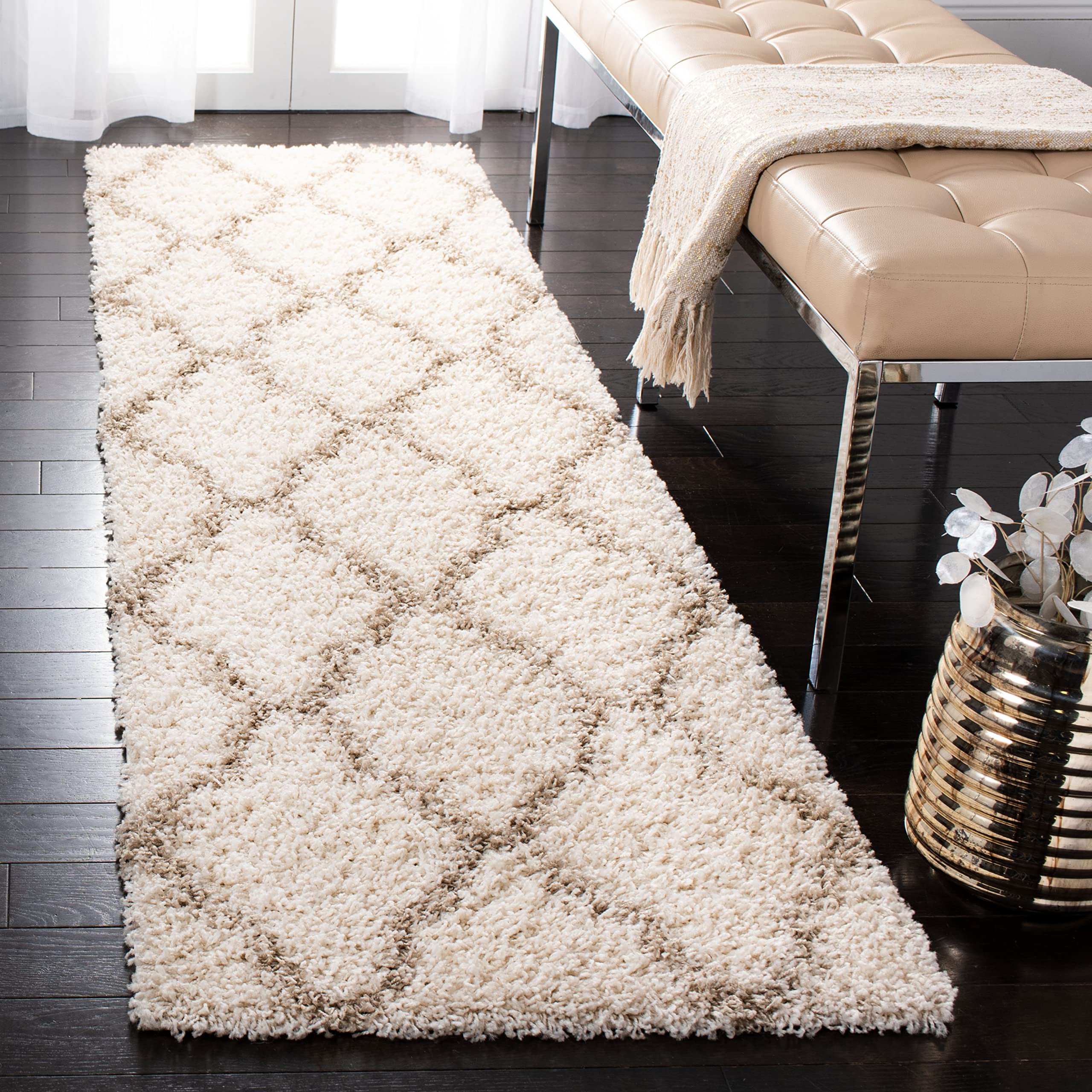SAFAVIEH Dallas Shag Collection Accent Rug - 2'3" x 4', Beige & Ivory, Trellis Design, Non-Shedding & Easy Care, 1.5-inch Thick Ideal for High Traffic Areas in Entryway, Living Room, Bedroom (SGD257D)