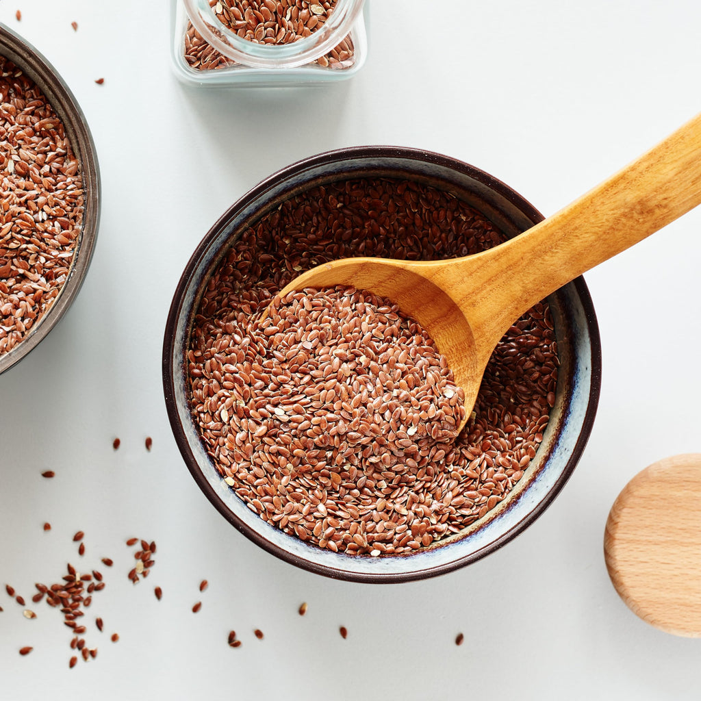 Yupik Organic Brown Flax Seeds, 2.2 lb (35.3 oz), Gluten-Free, Non-GMO, Kosher, Vegan, Raw Seeds, Rich in Omega-3, Excellent Source of Fiber, Plant-Based Protein, Ideal for Baking & Topping